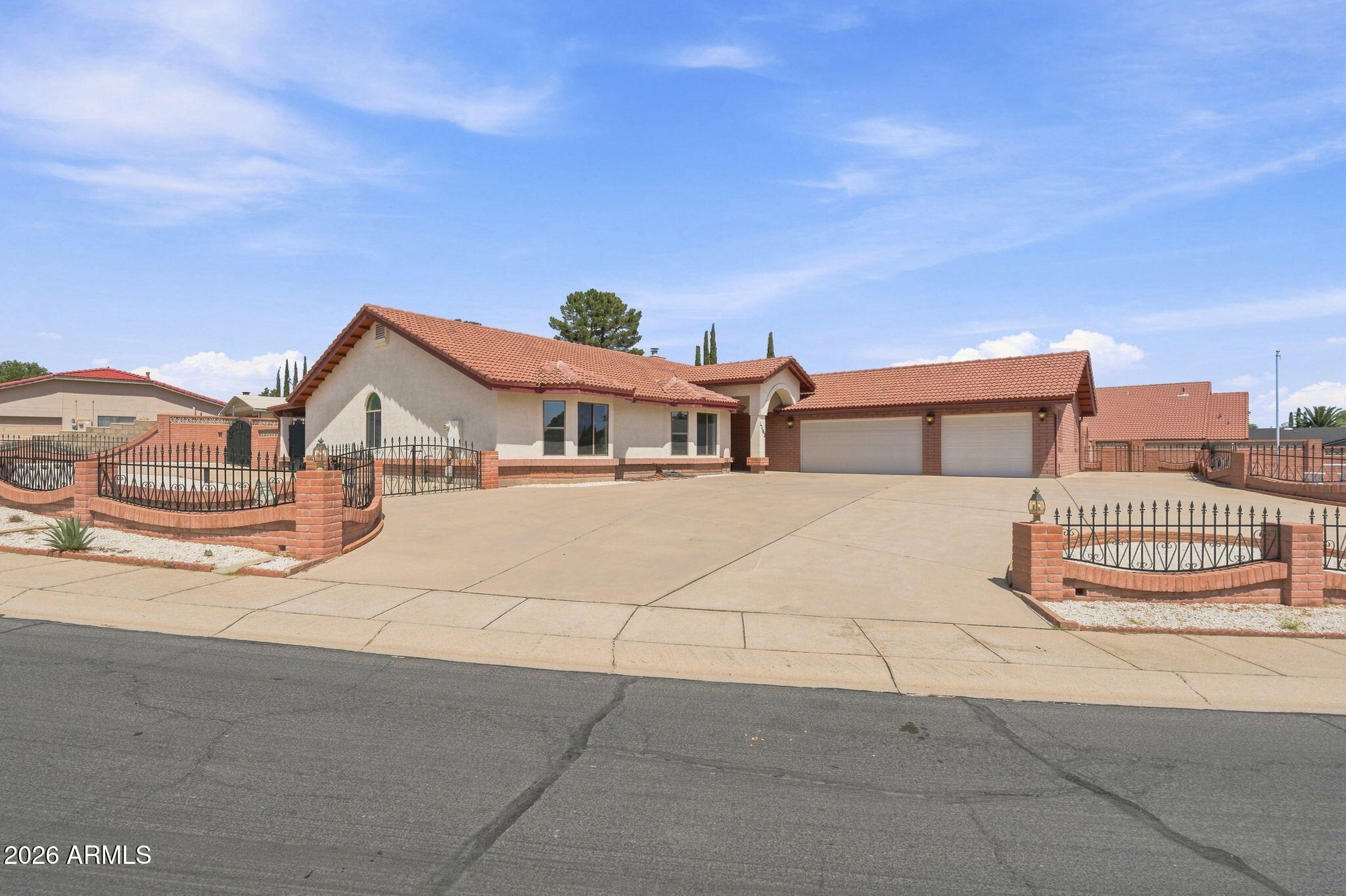 1163 EXETER Drive