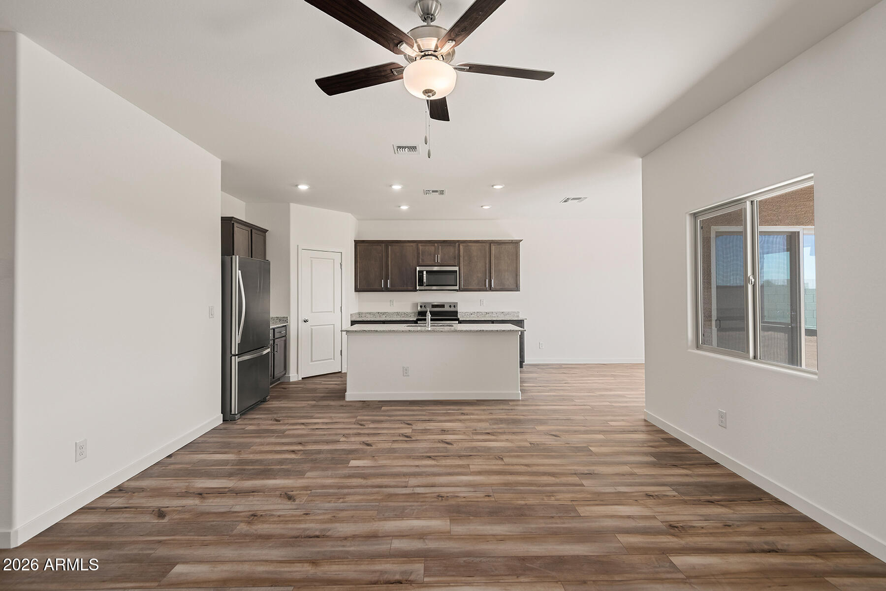 657 W Red Hawk Court