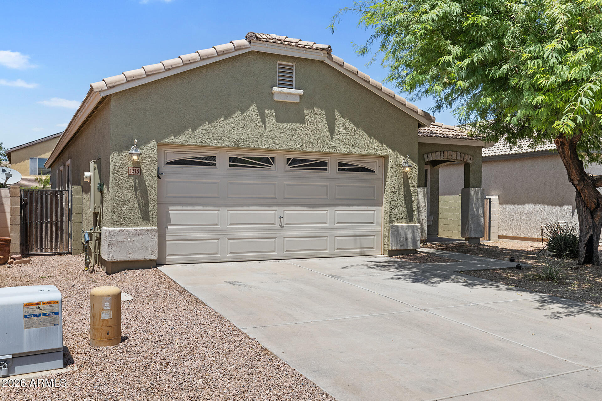 1238 W DESERT BASIN Drive