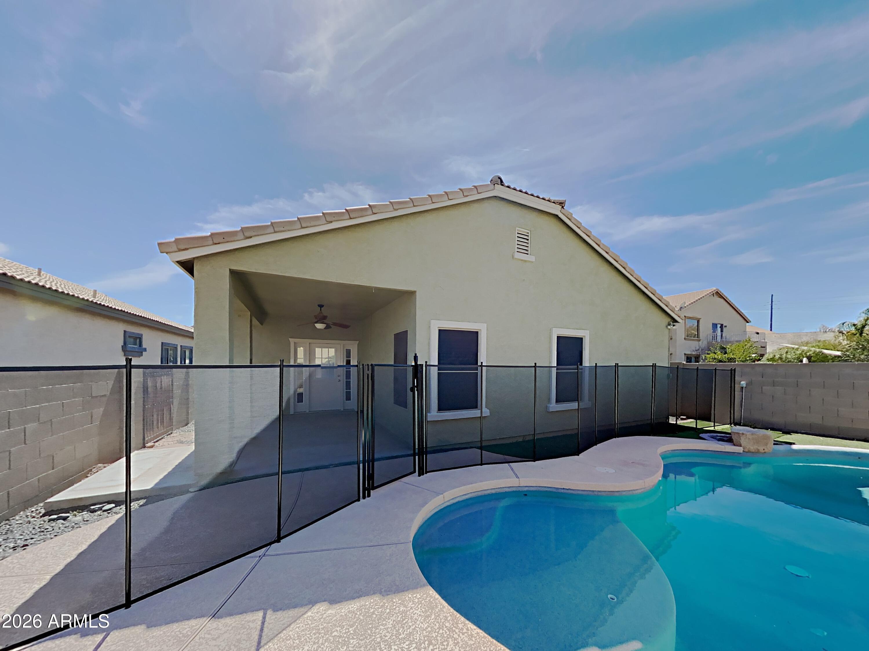 1238 W DESERT BASIN Drive