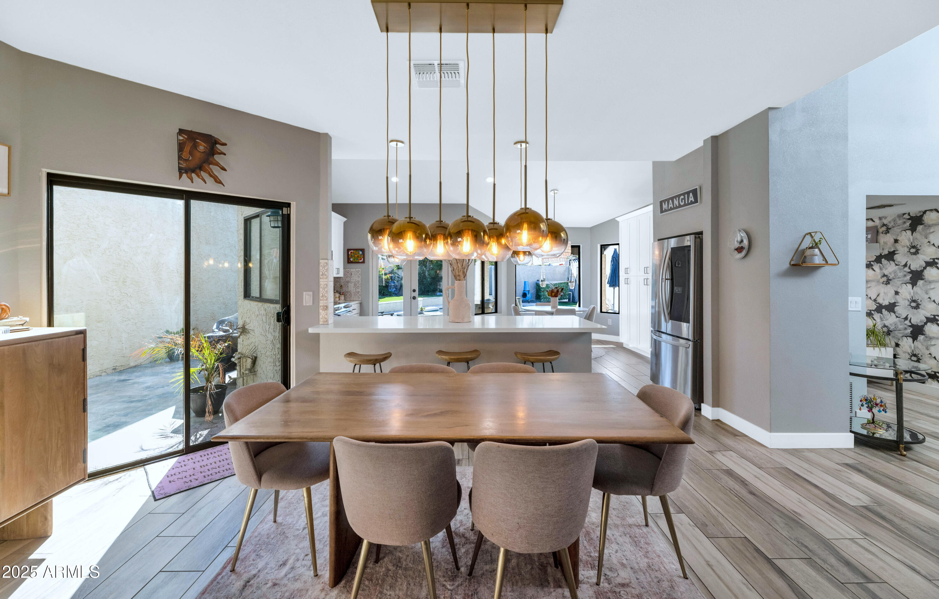 7252 E MAVERICK Road