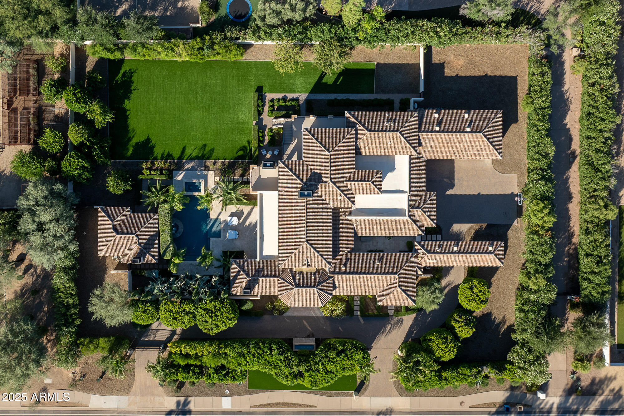 7730 N Mockingbird Lane