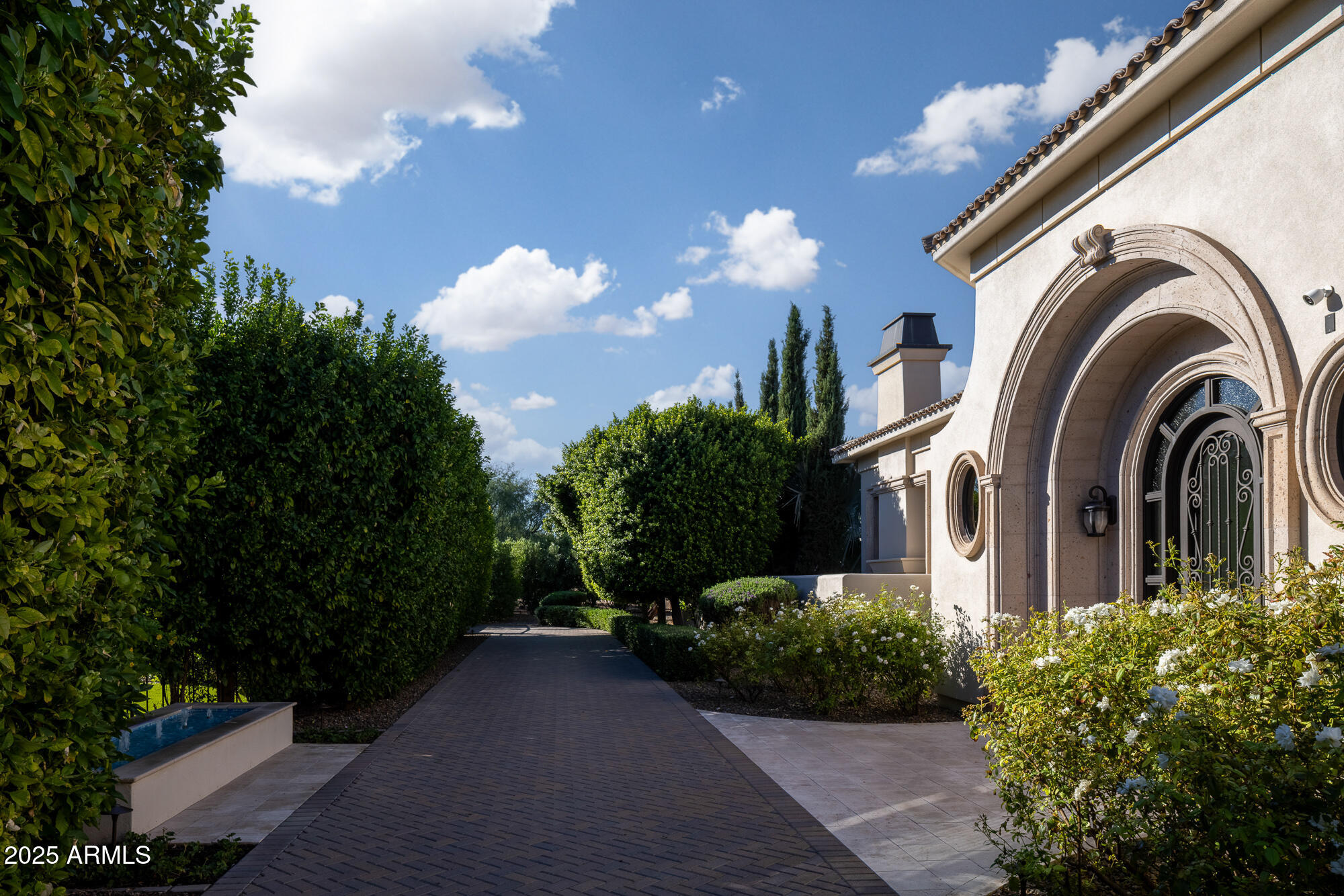 7730 N Mockingbird Lane