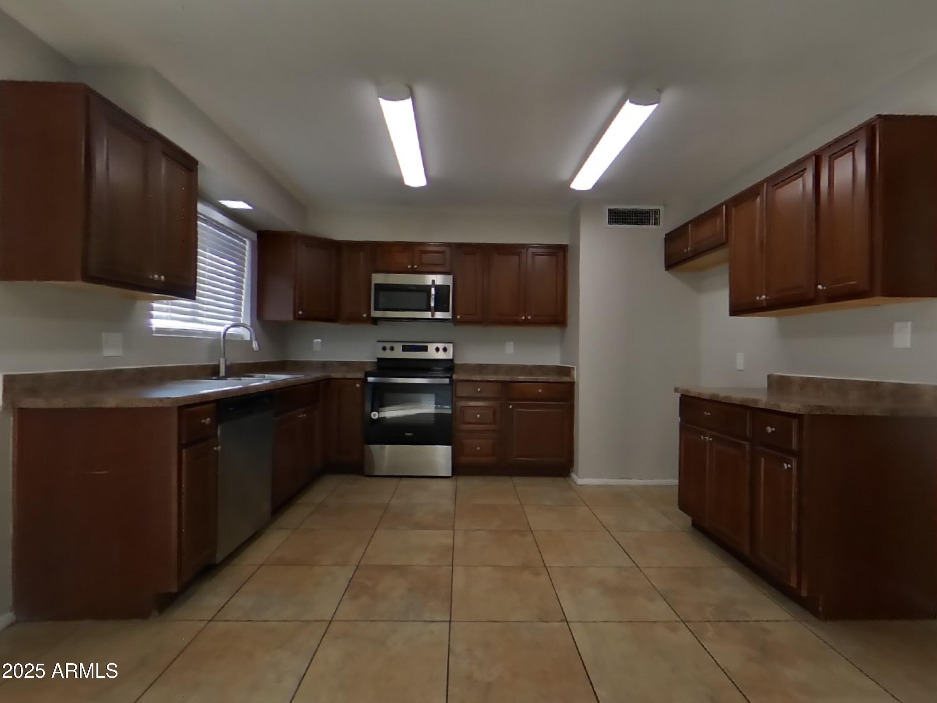 459 S JOHNSON Street