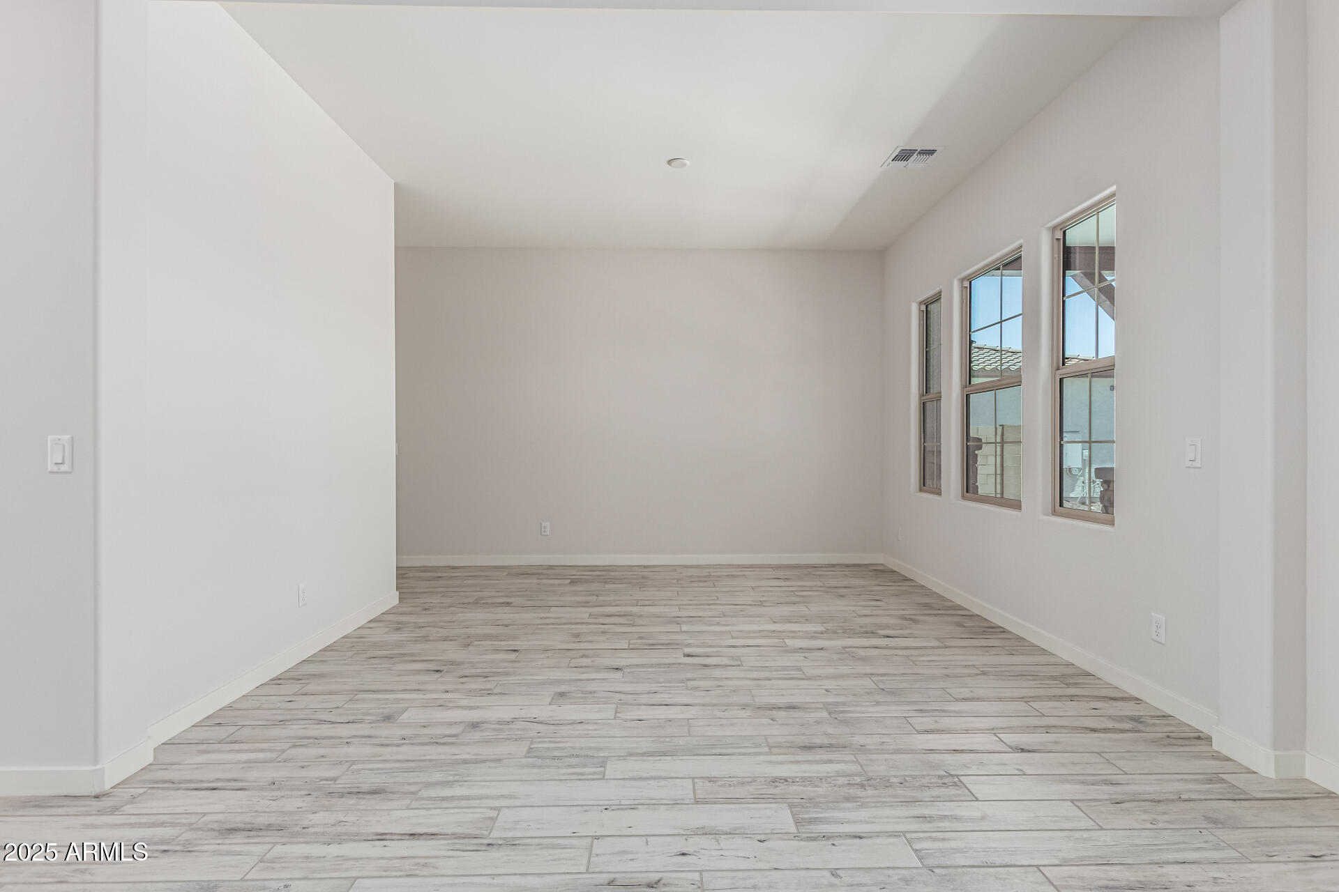 17322 W PUGET Avenue