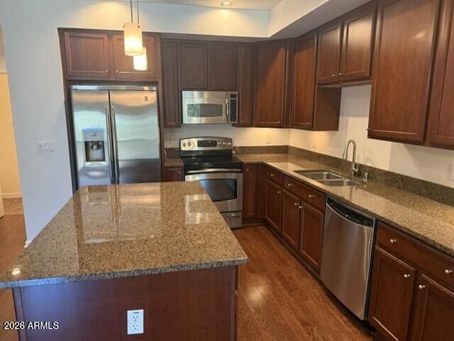 525 W LAKESIDE Drive 141