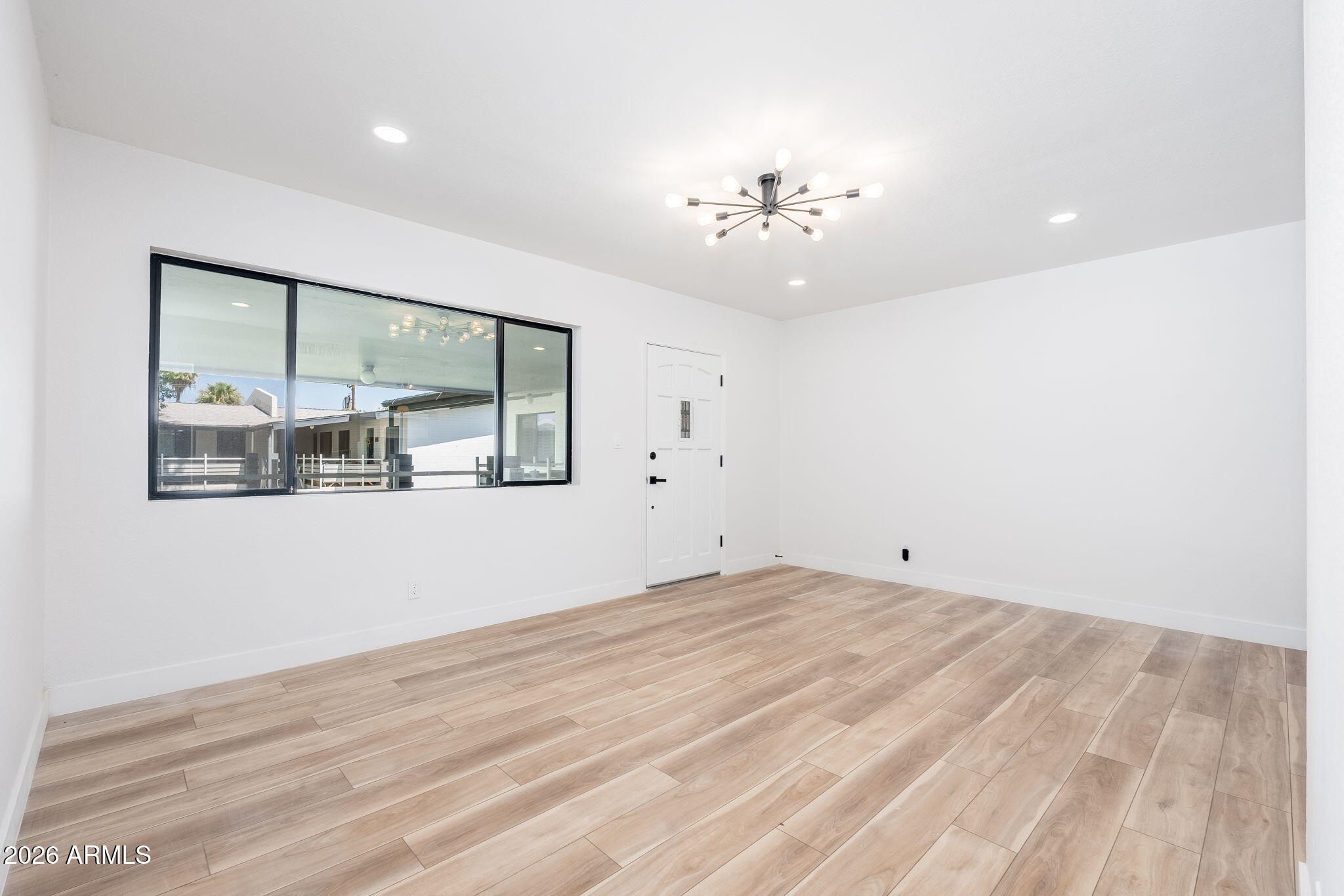 749 E MONTEBELLO Avenue 223