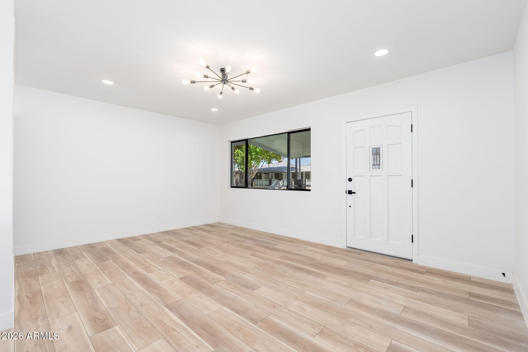 749 E MONTEBELLO Avenue 223