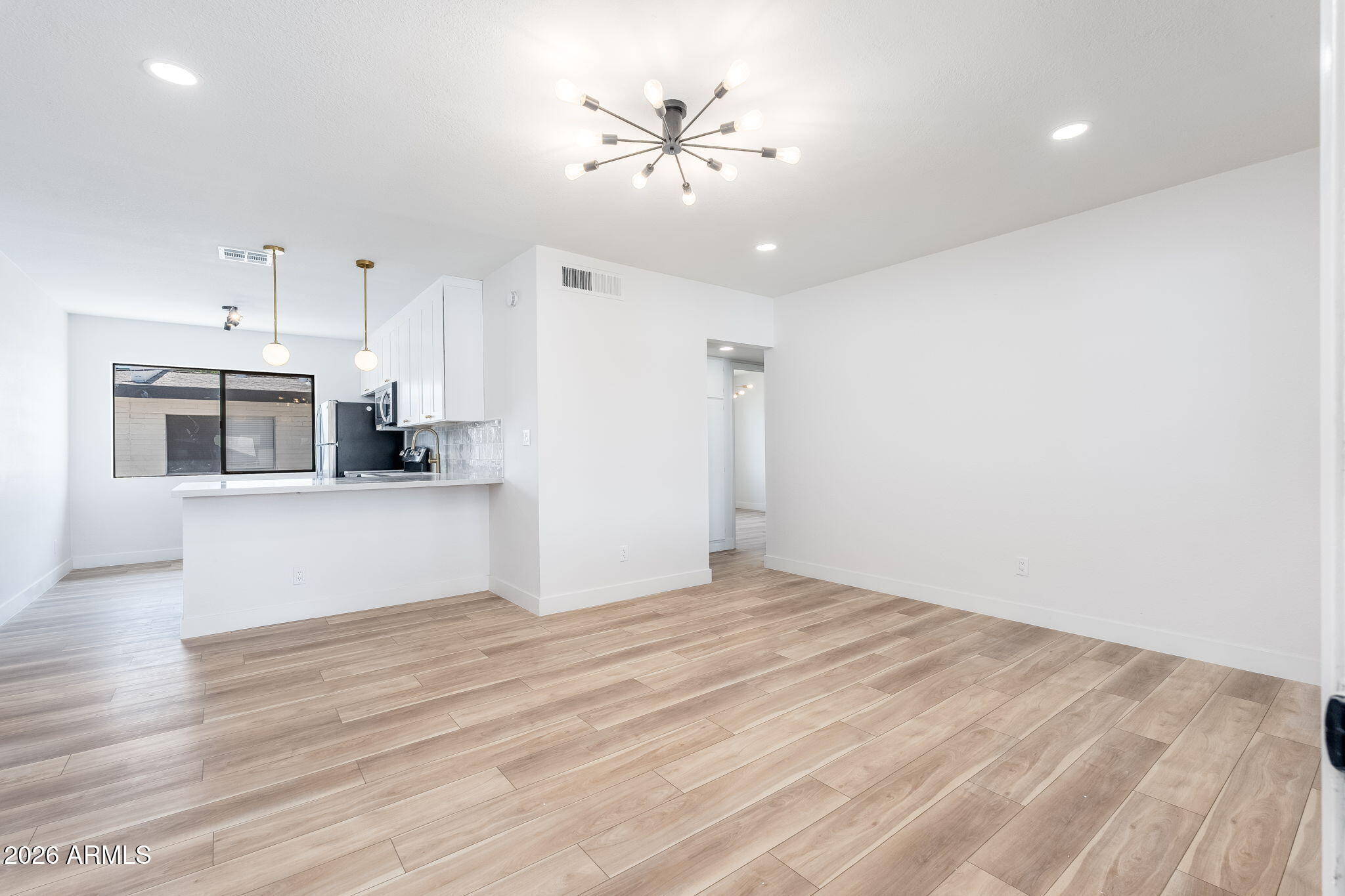 749 E MONTEBELLO Avenue 223