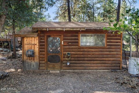 A home in Pine