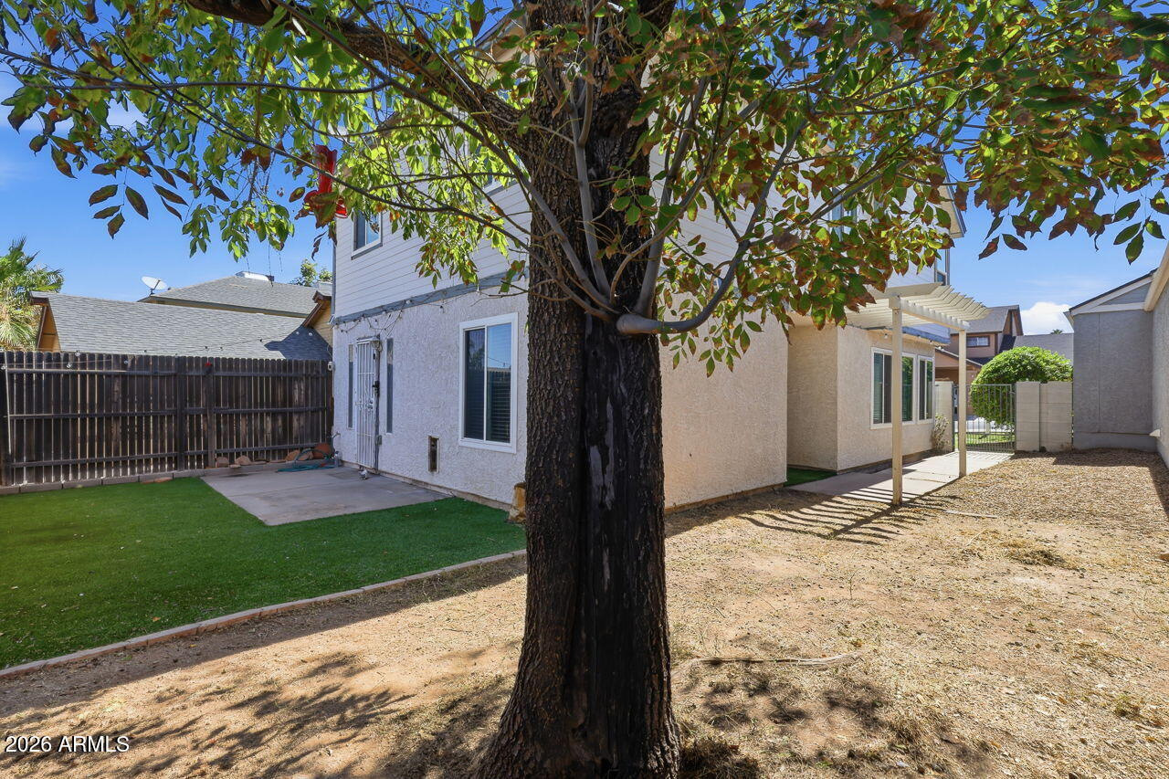 5834 S 42ND Street