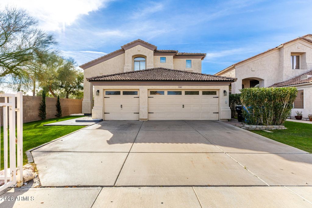 Photo of 2707 W Lamar Road, Phoenix, AZ 85017 (MLS # 6977213)