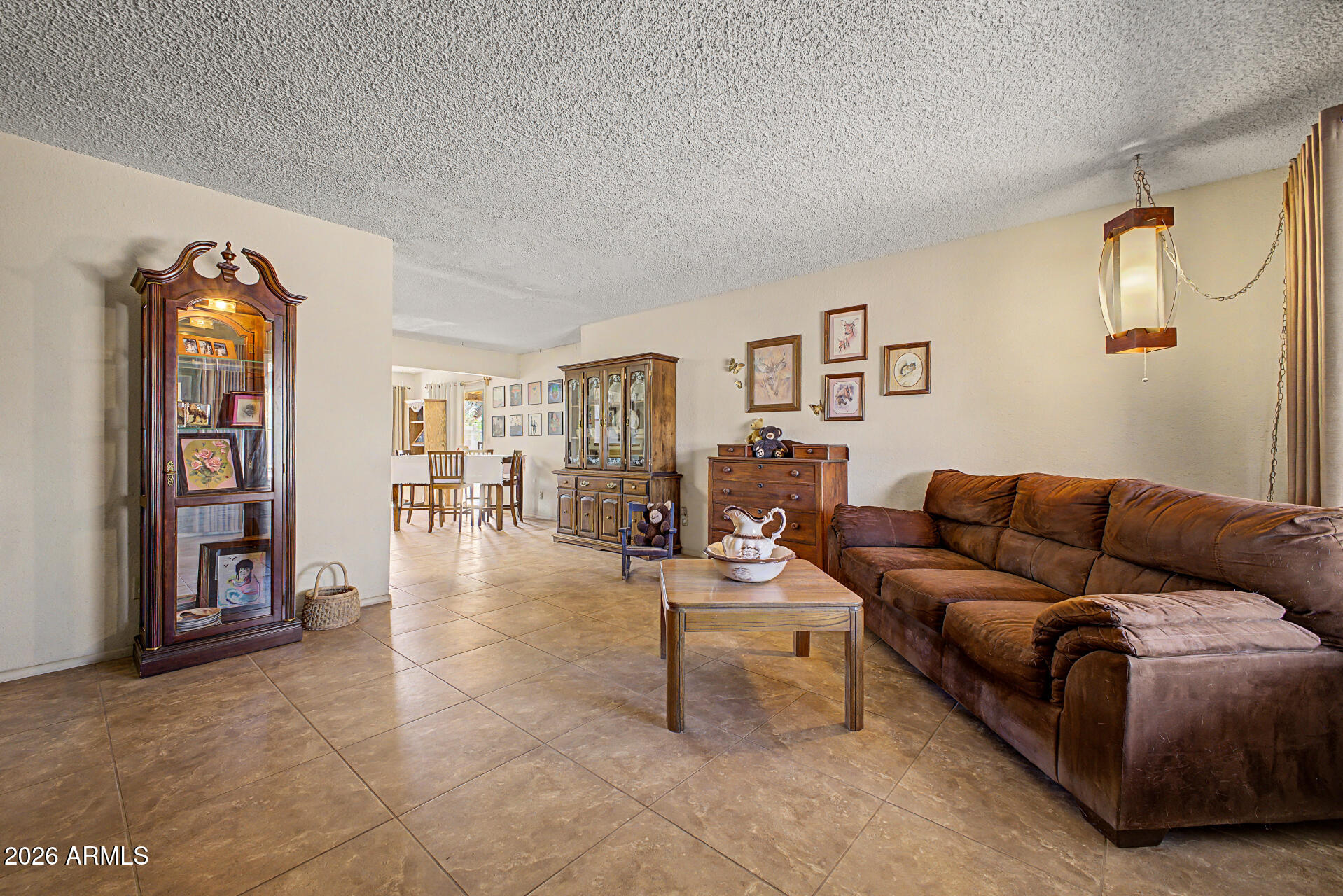 515 W GREENTREE Drive