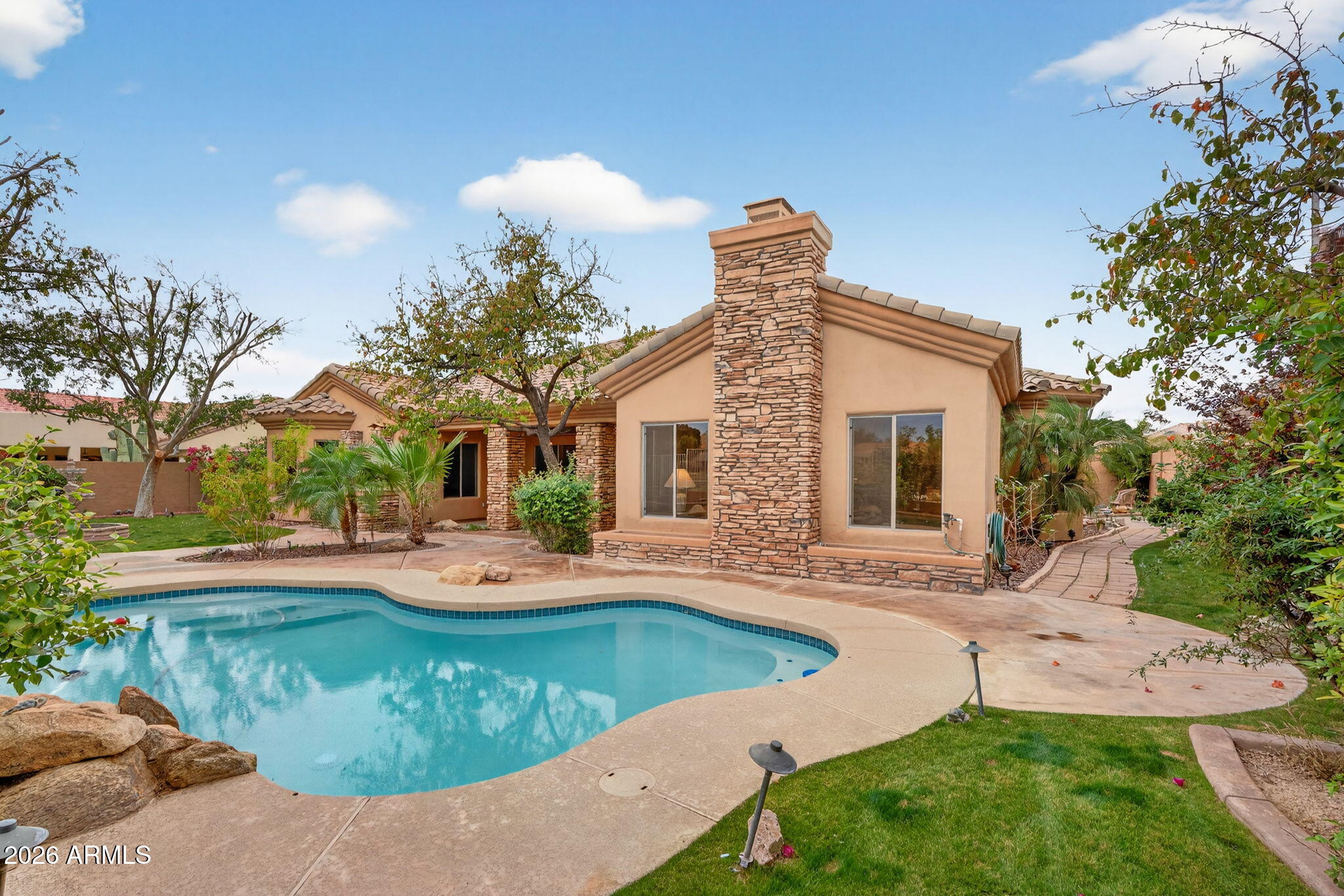 4055 N RECKER Road 18