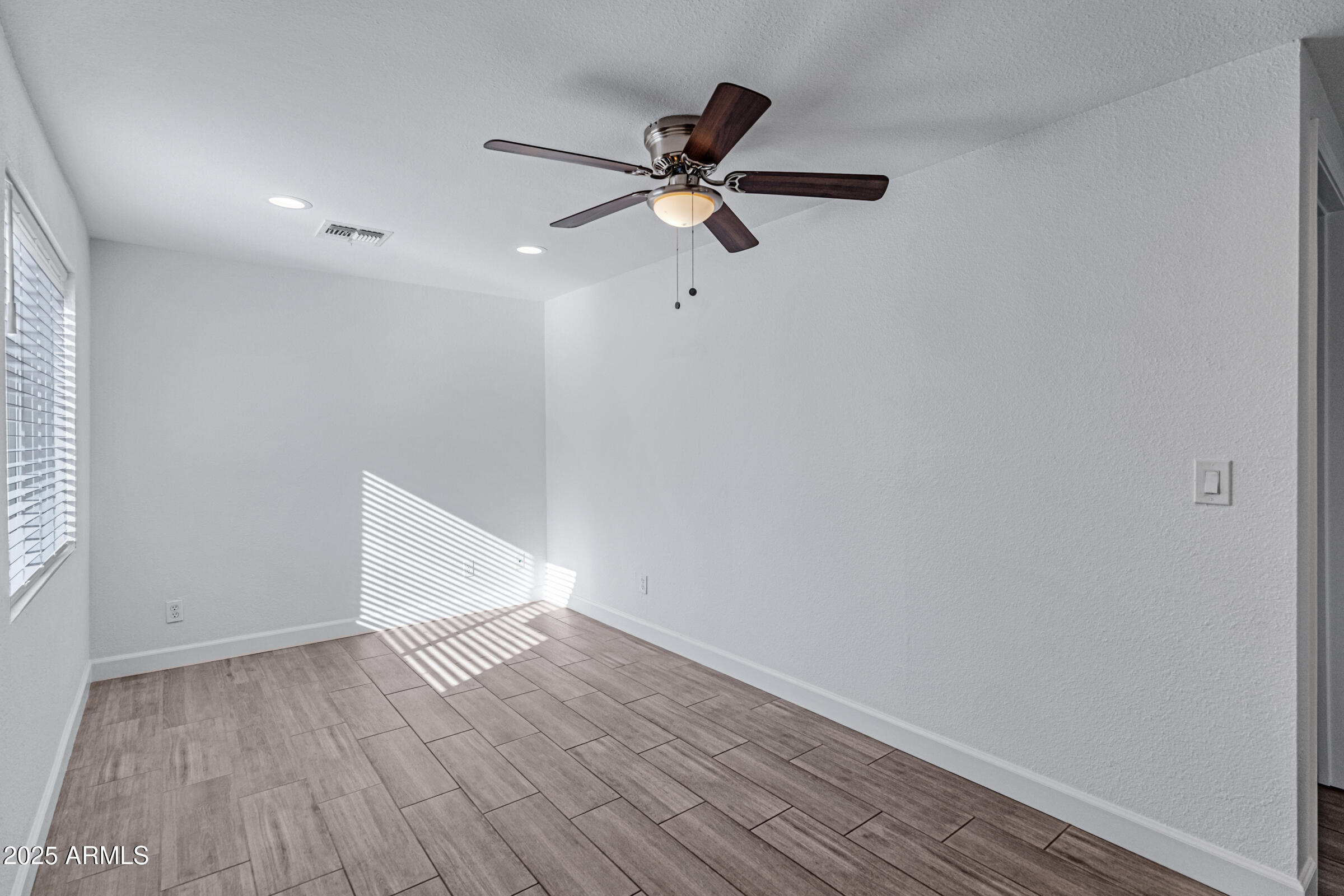 398 W FAIRVIEW Street