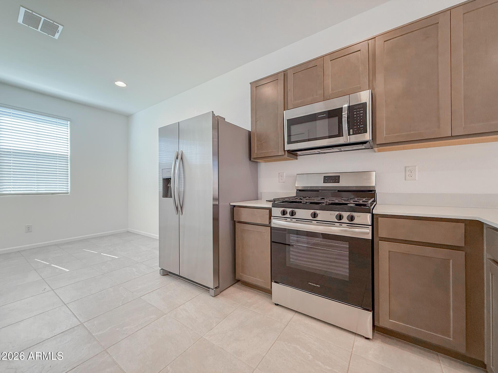 9810 W Pinchot Avenue