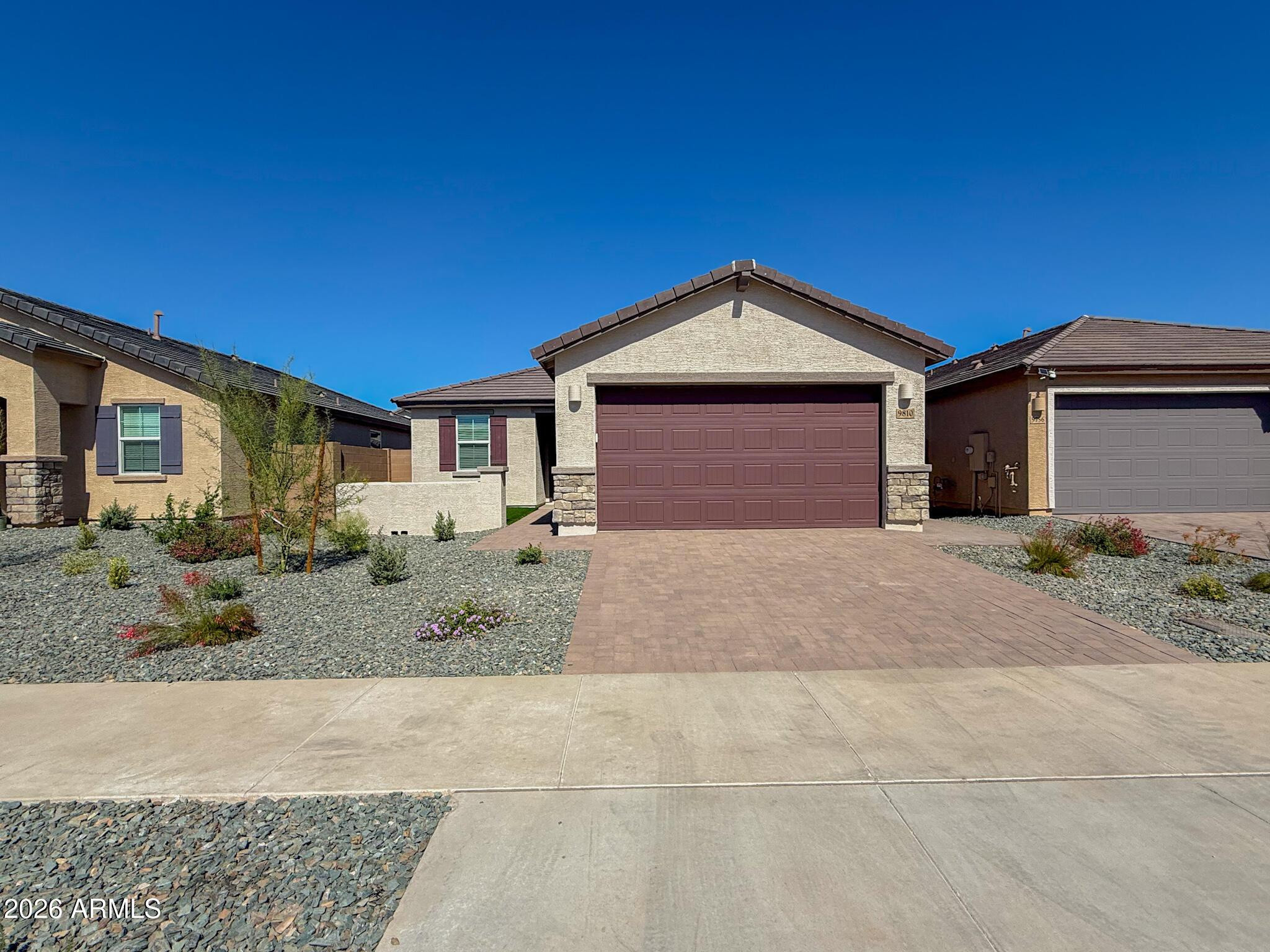 9810 W Pinchot Avenue