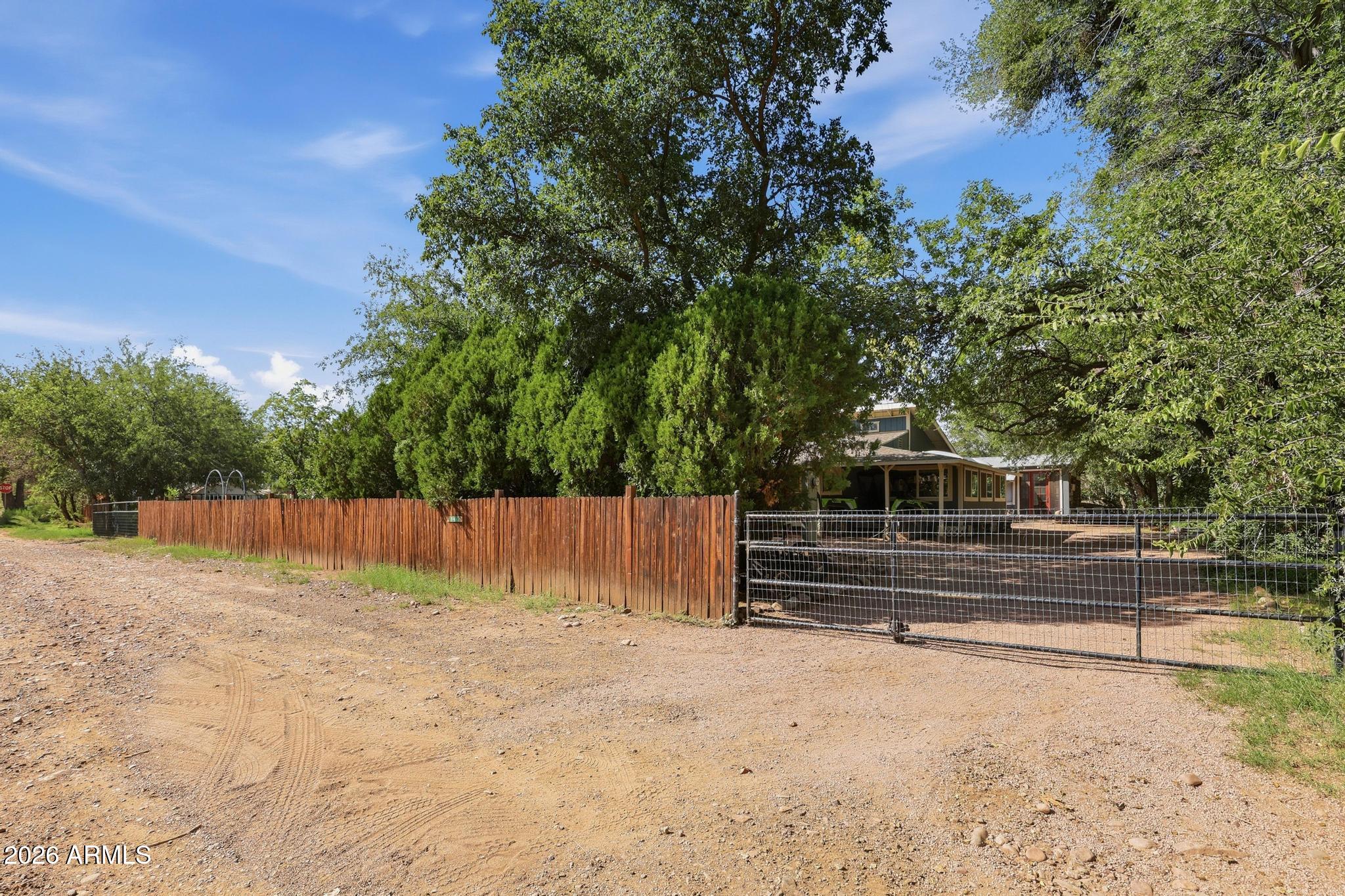 342 E WINDY Way