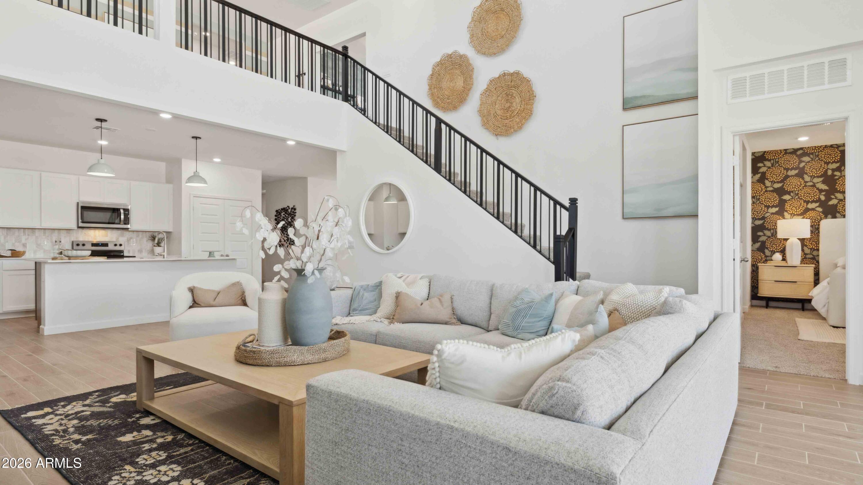 24182 W SOUTHGATE Avenue