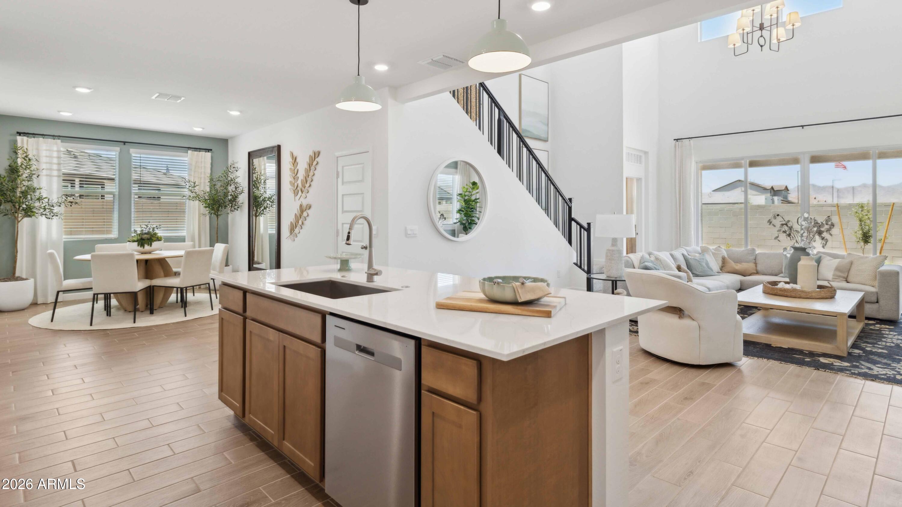 24182 W SOUTHGATE Avenue