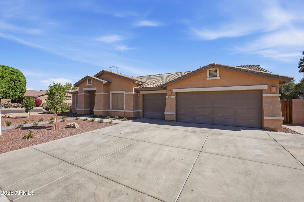Photo of 20457 N 87th Drive, Peoria, AZ 85382 (MLS # 6994604)