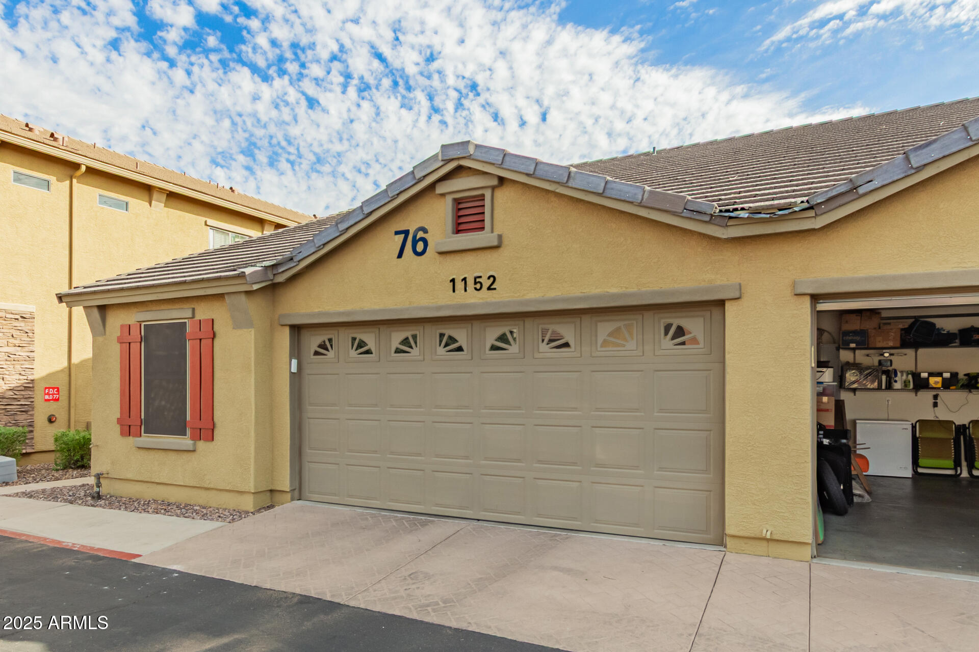 1350 S GREENFIELD Road 1152
