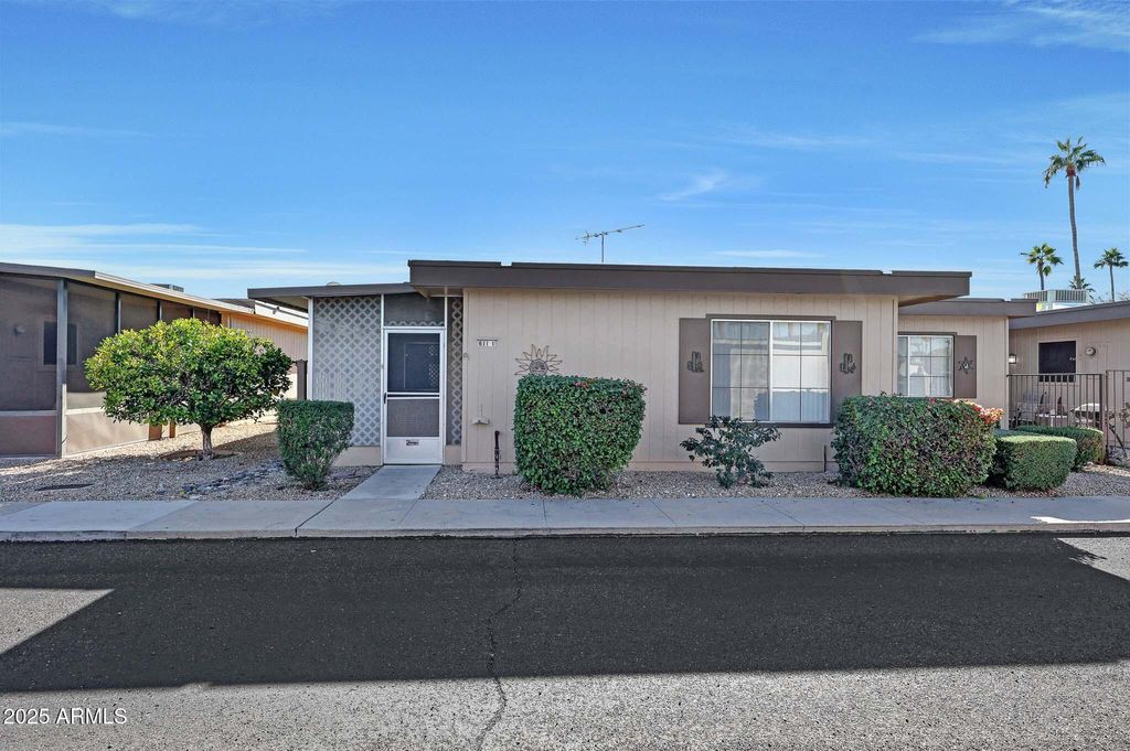 Photo of 13611 N 98th Avenue #C, Sun City, AZ 85351 (MLS # 6953059)