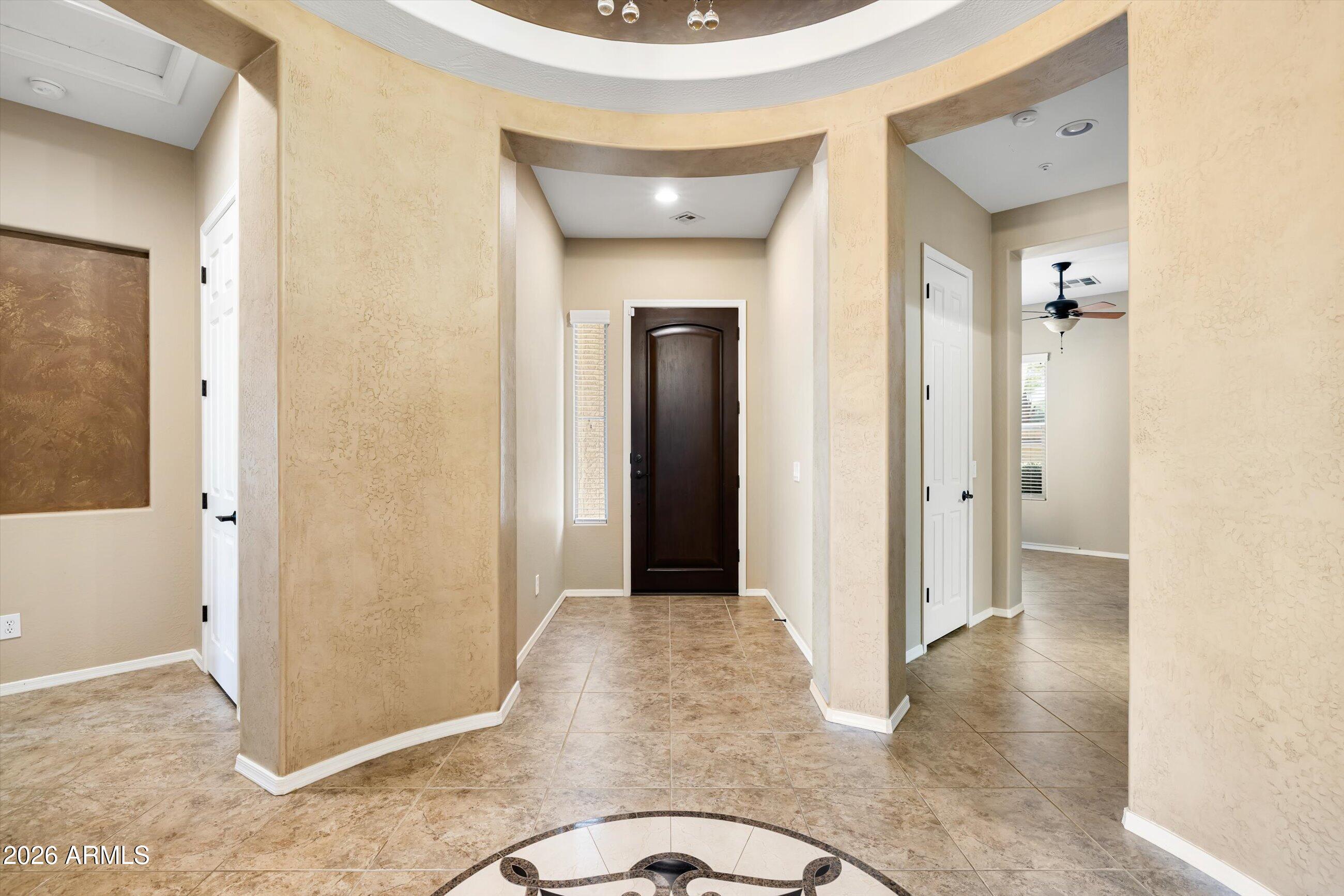 13054 W RUNNING DEER Trail