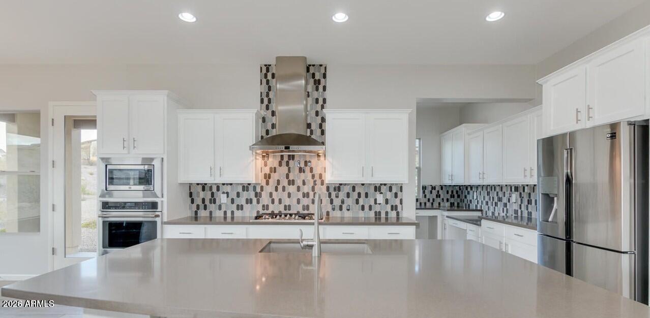 4390 NOBLE Drive