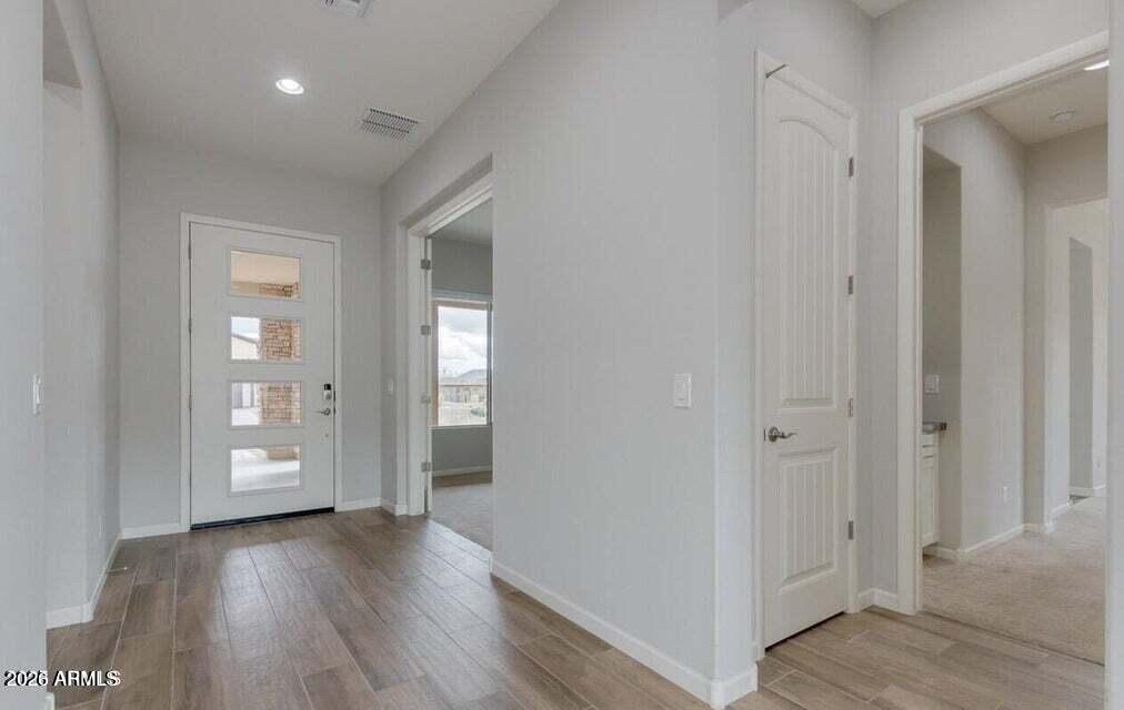 4390 NOBLE Drive