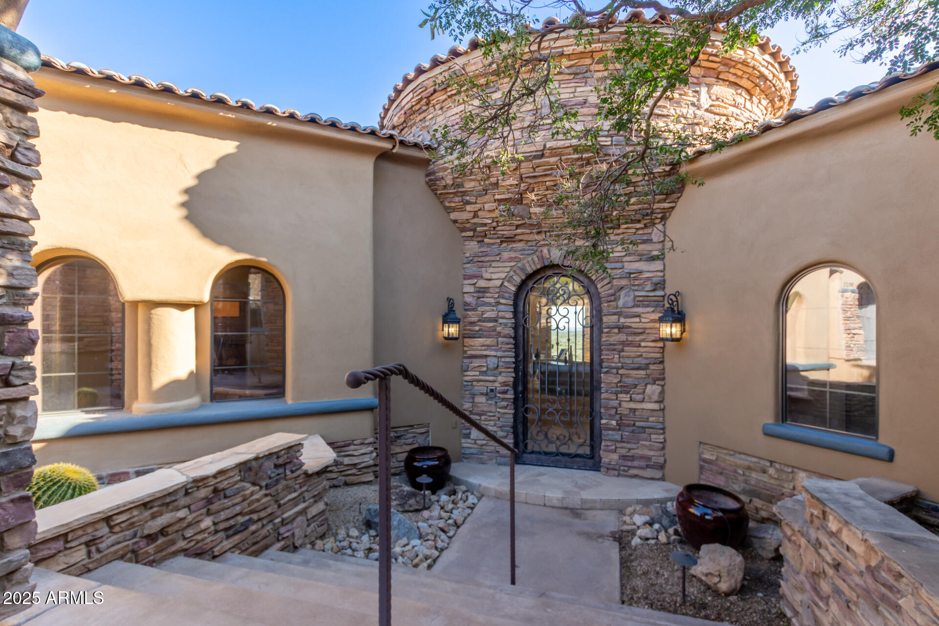 9025 N FLYING BUTTE --