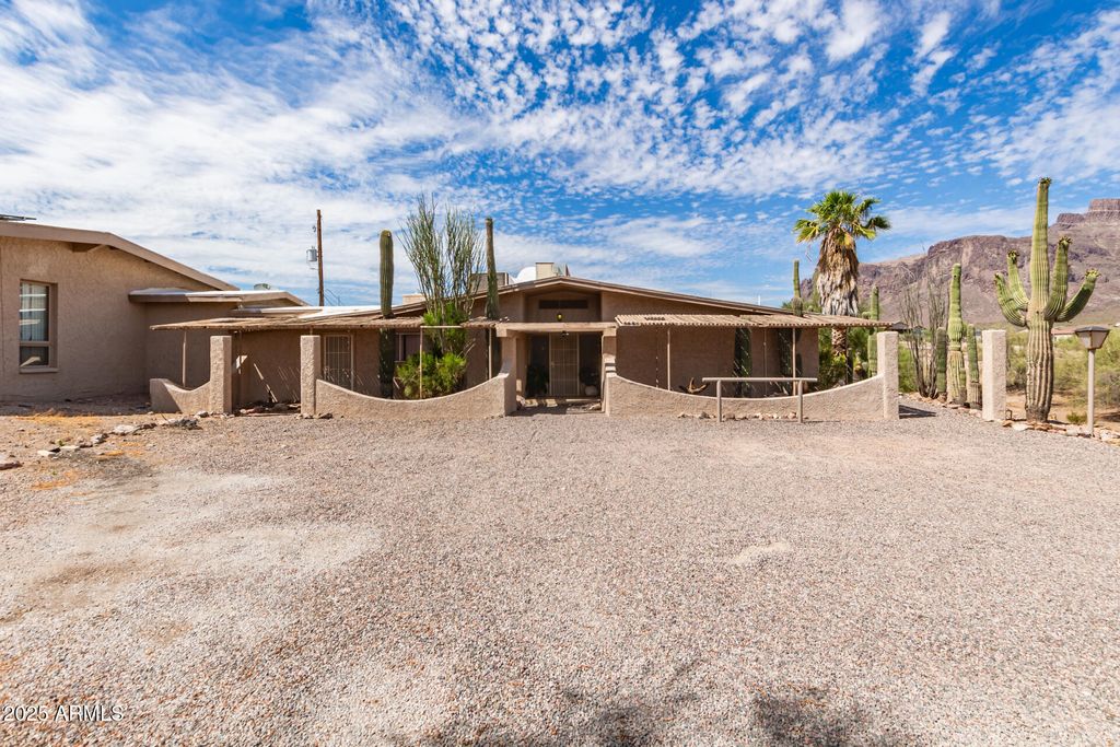 Photo of 442 N Mountain View Road, Apache Junction, AZ 85119 (MLS # 6890708)