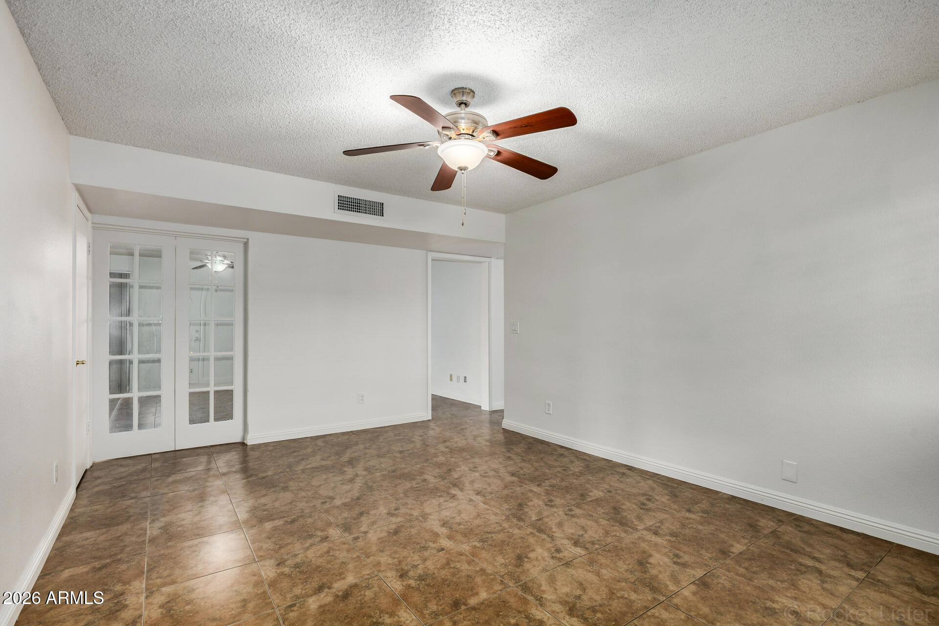 5626 W BLUEFIELD Avenue