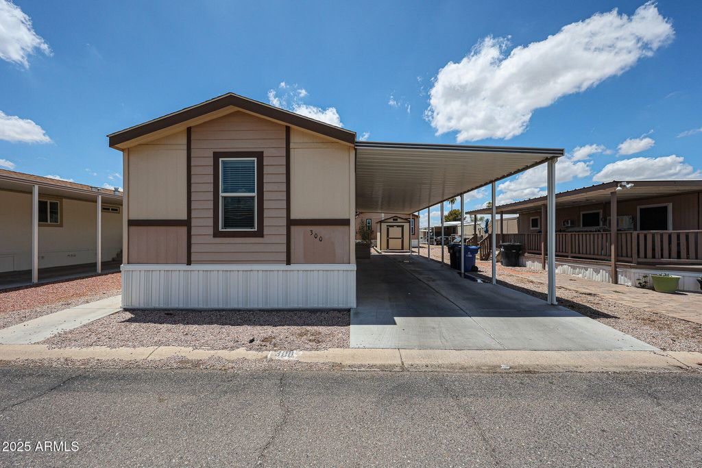 Photo of 400 W Baseline Road #300, Tempe, AZ 85283 (MLS # 6875938)