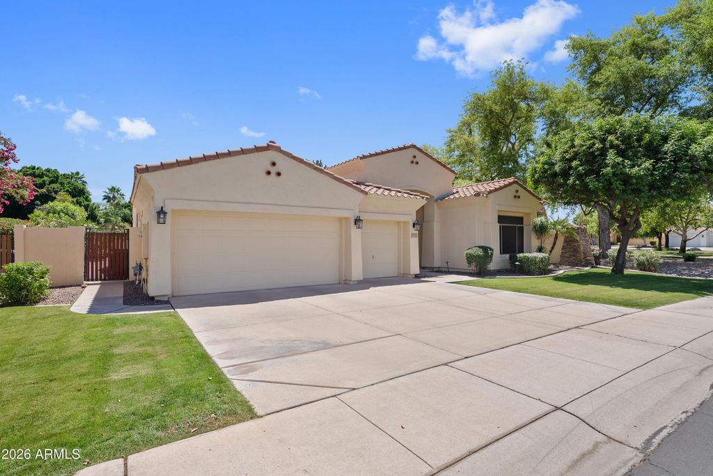 Photo of 4351 S Purple Sage Place, Chandler, AZ 85248 (MLS # 7017889)