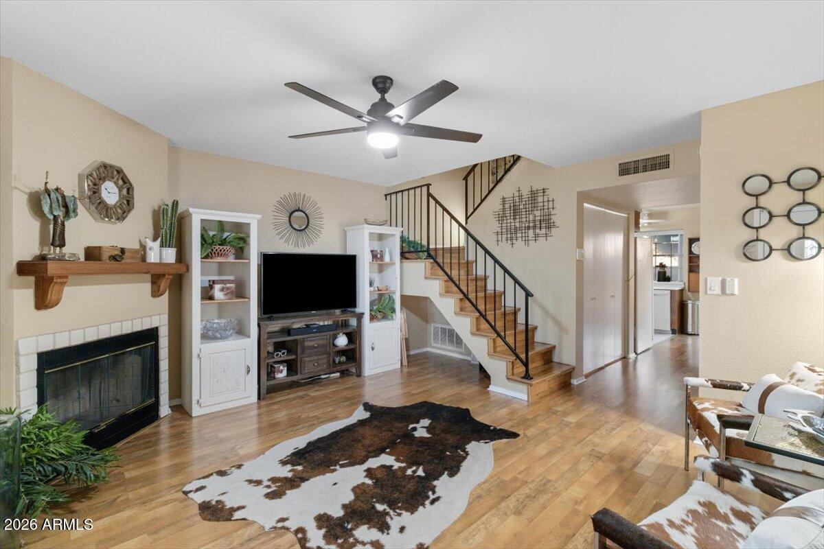 7905 W THUNDERBIRD Road 285