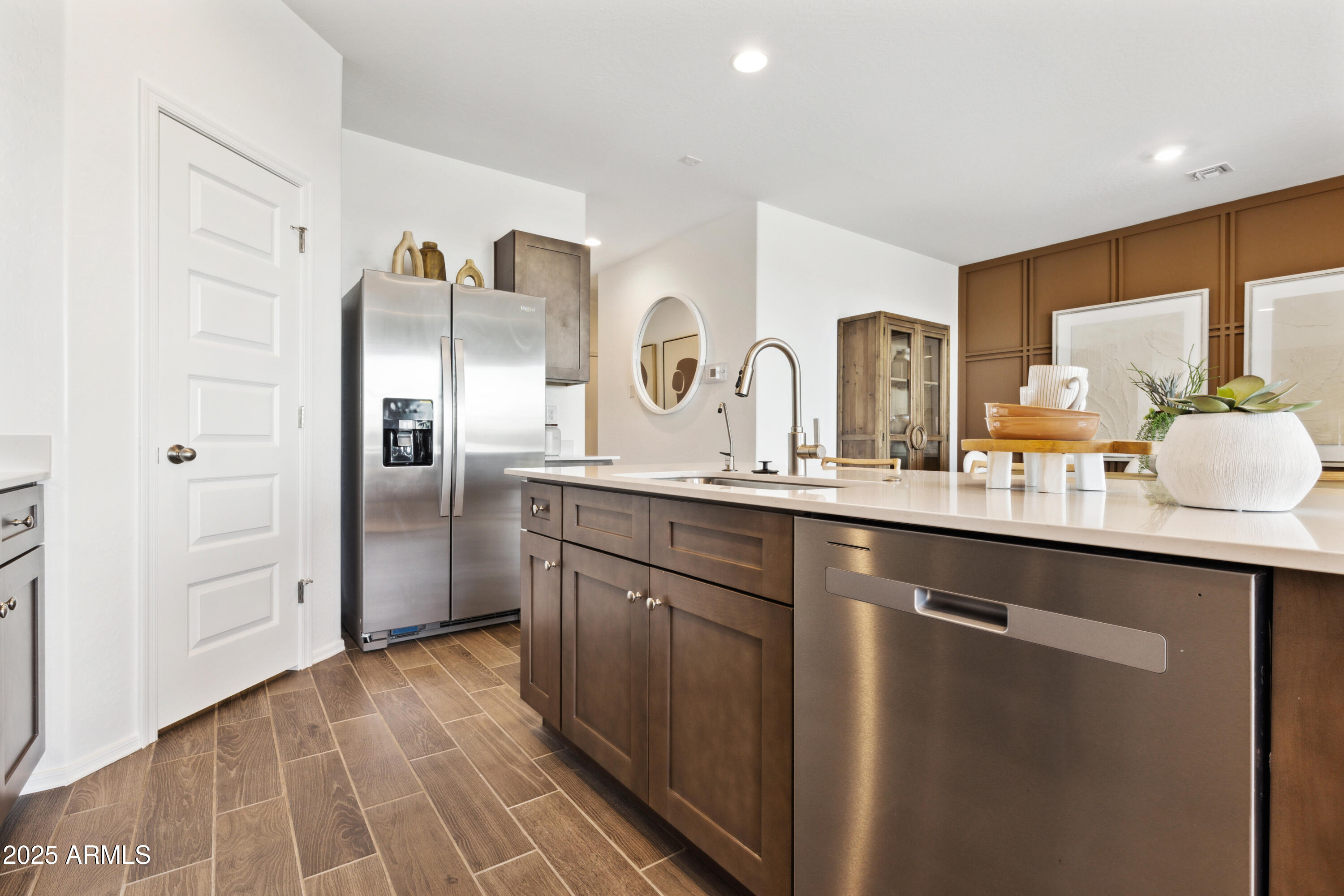 46524 W Skyline Drive