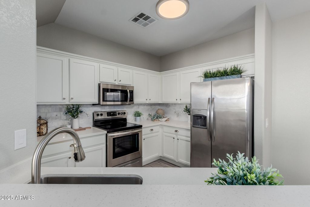 Photo of 4963 W Escuda Drive, Glendale, AZ 85308 (MLS # 6958595)