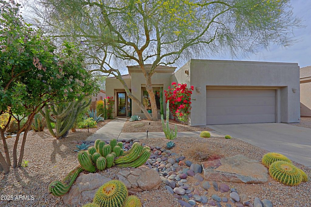 Photo of 32868 N 69th Street, Scottsdale, AZ 85266 (MLS # 6847248)