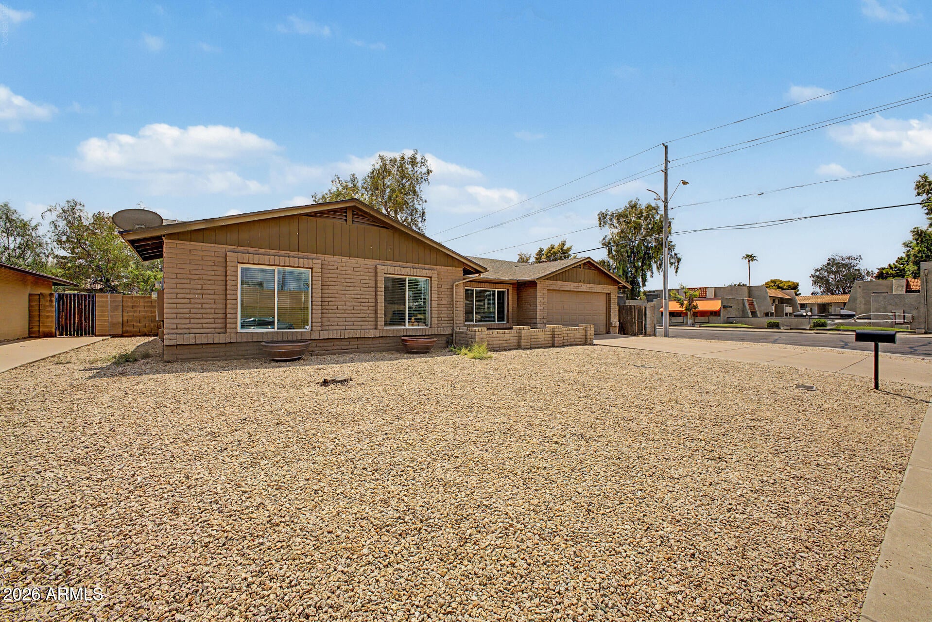 1831 W EVANS Drive