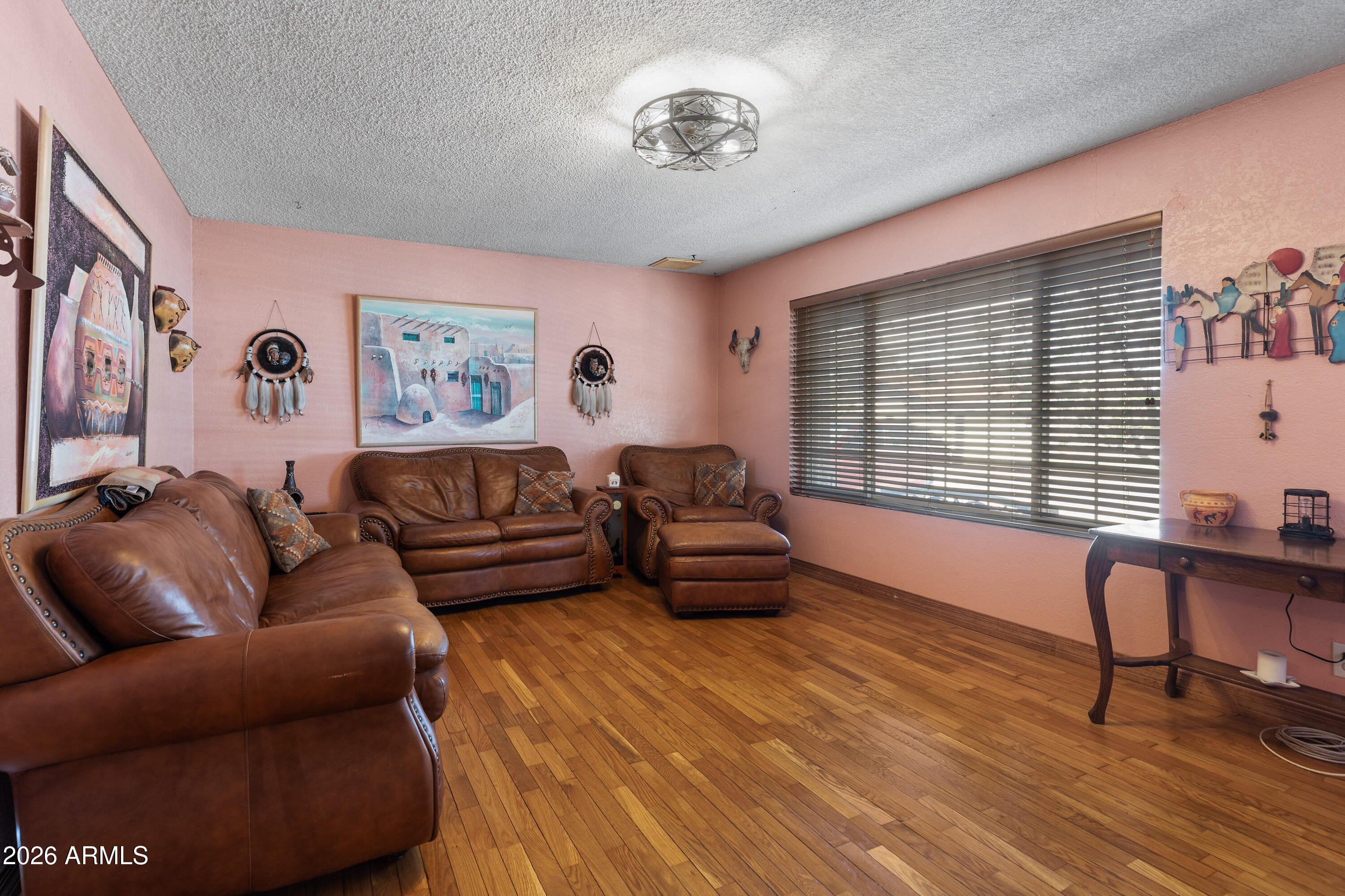 8607 W Earll Drive