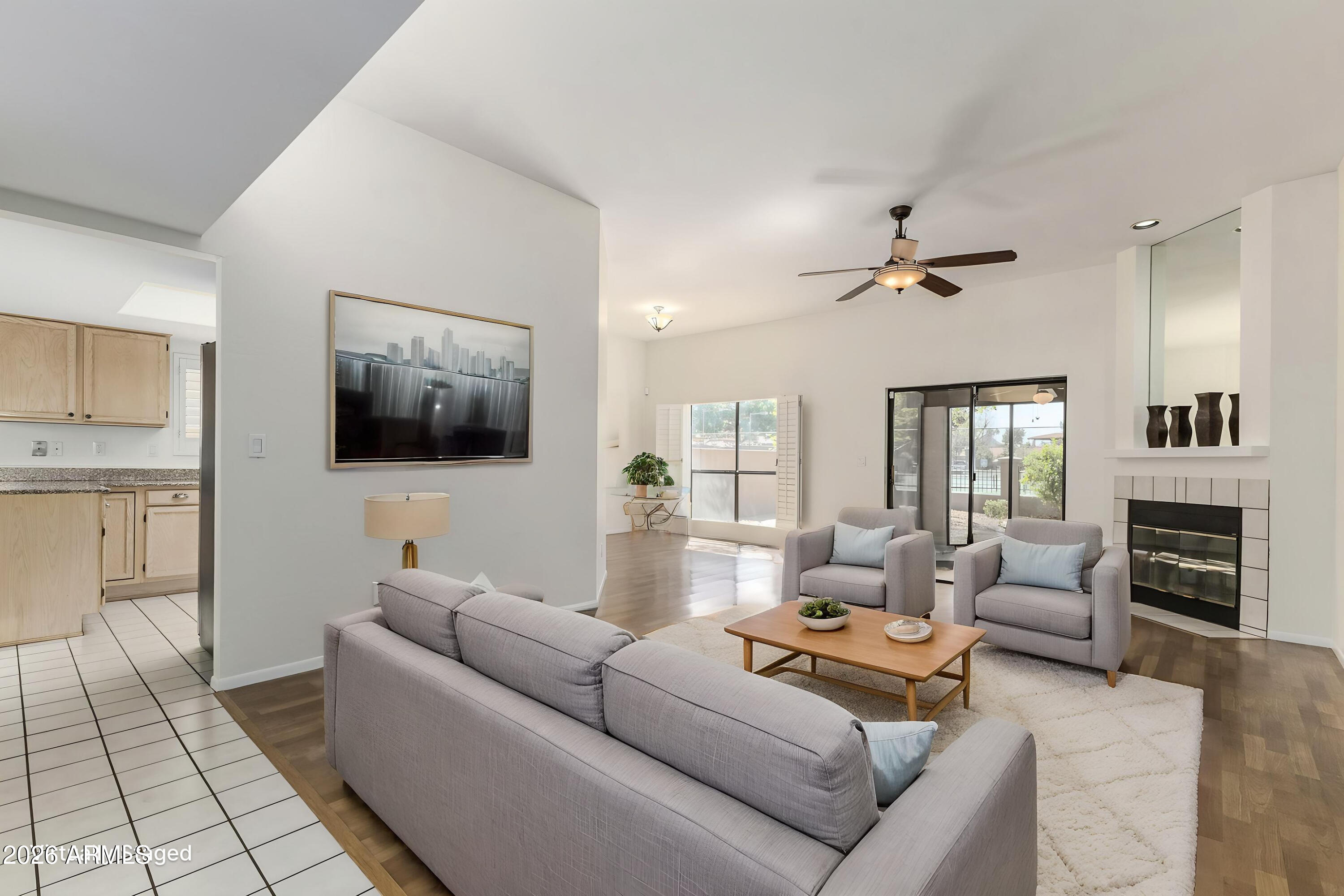 4053 E SUNNYSIDE Drive