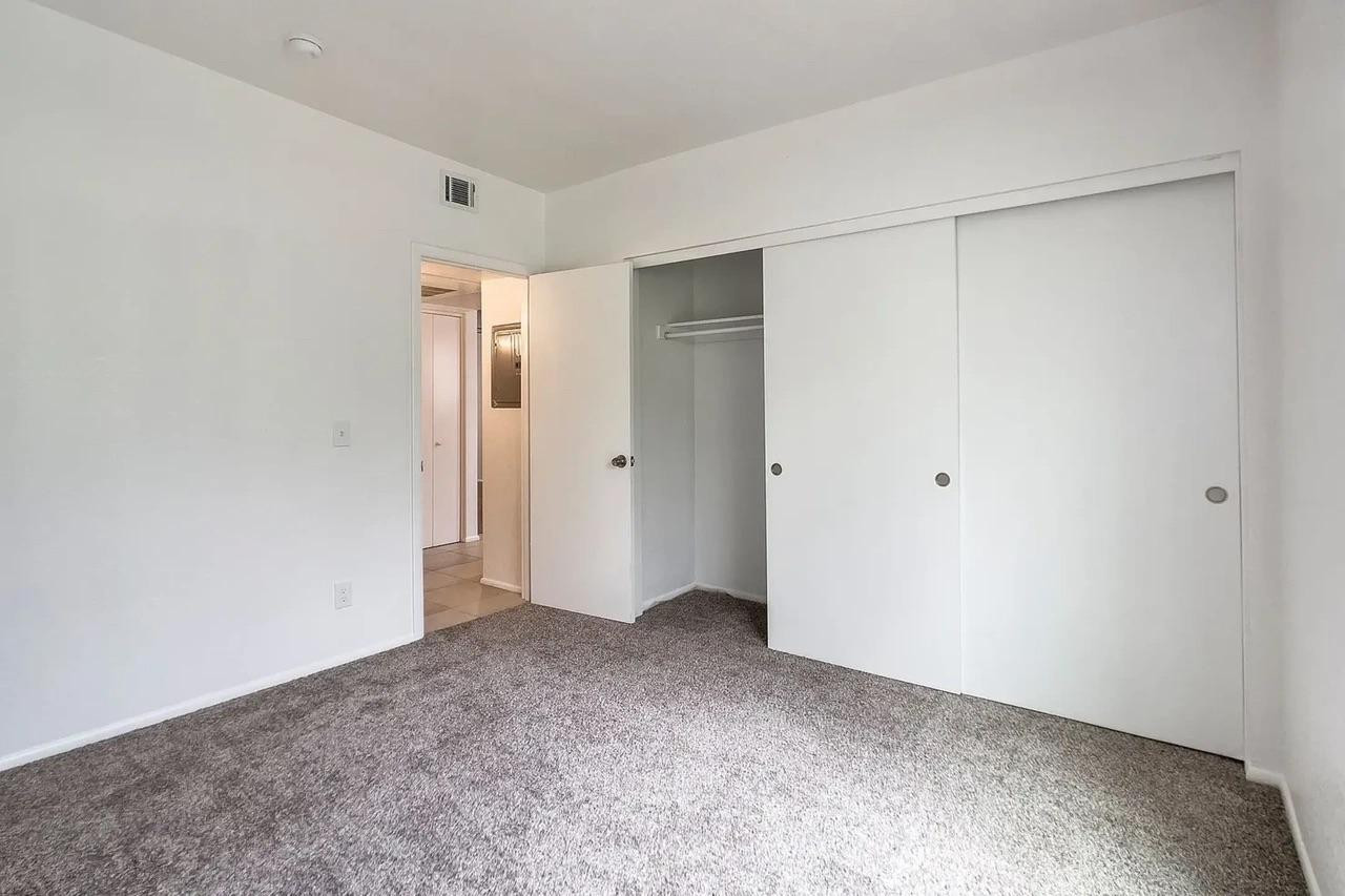 1735 W Cortez Street 110