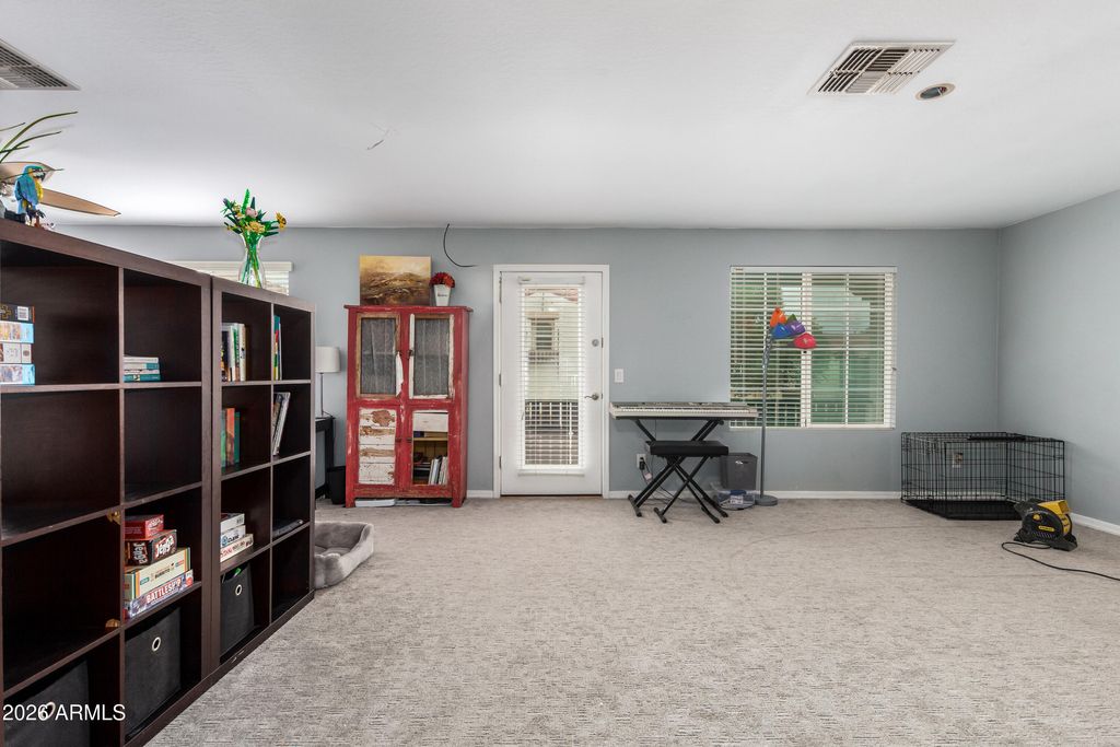 Photo of 907 S Henry Lane, Gilbert, AZ 85296 (MLS # 6962820)