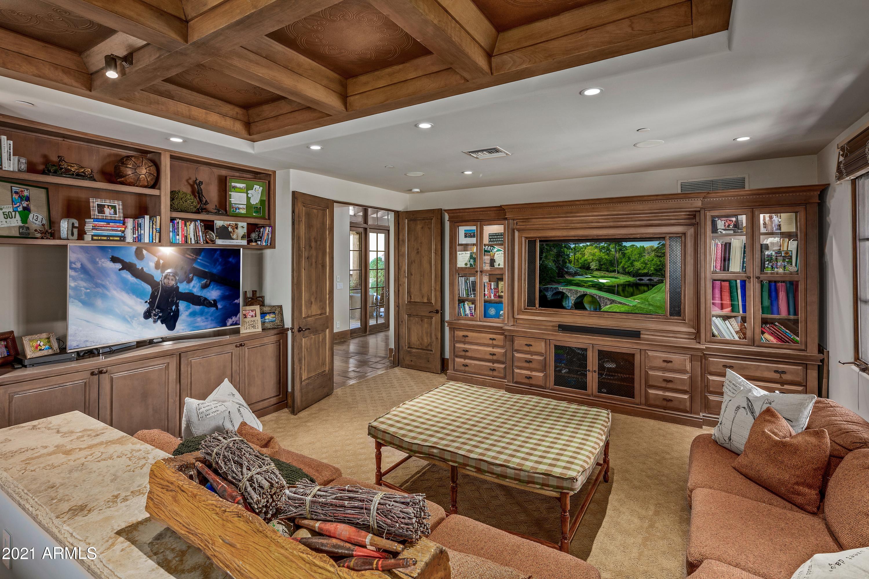 WHISPER ROCK UNIT 1 - Residential