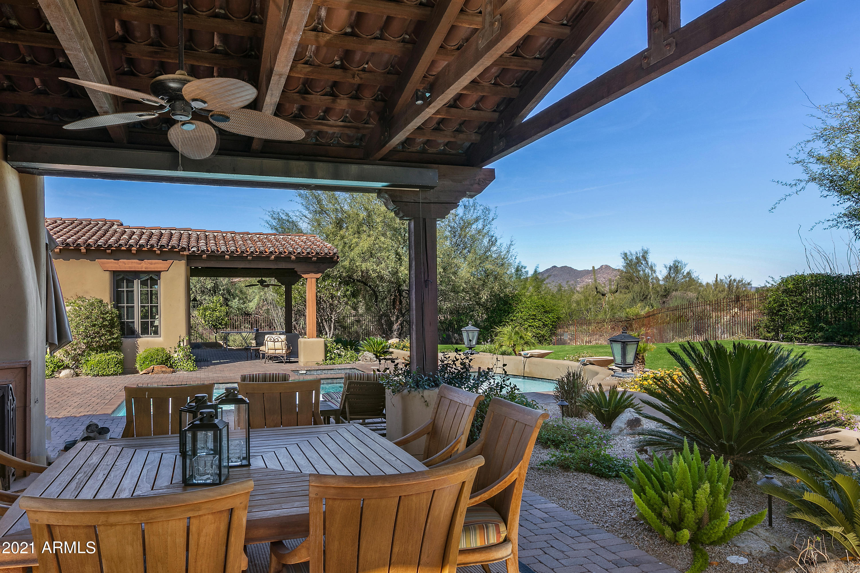 WHISPER ROCK UNIT 1 - Residential