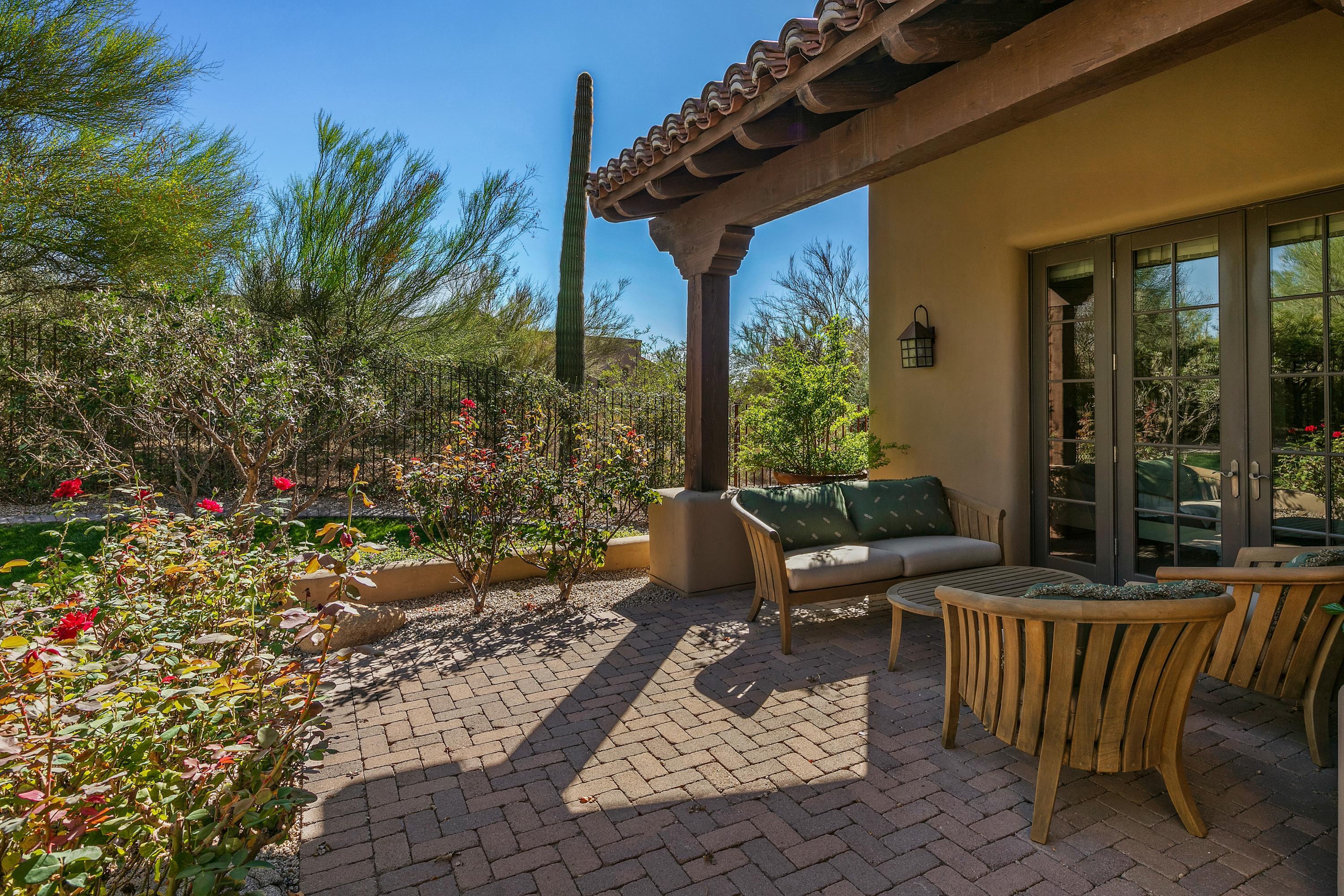 WHISPER ROCK UNIT 1 - Residential