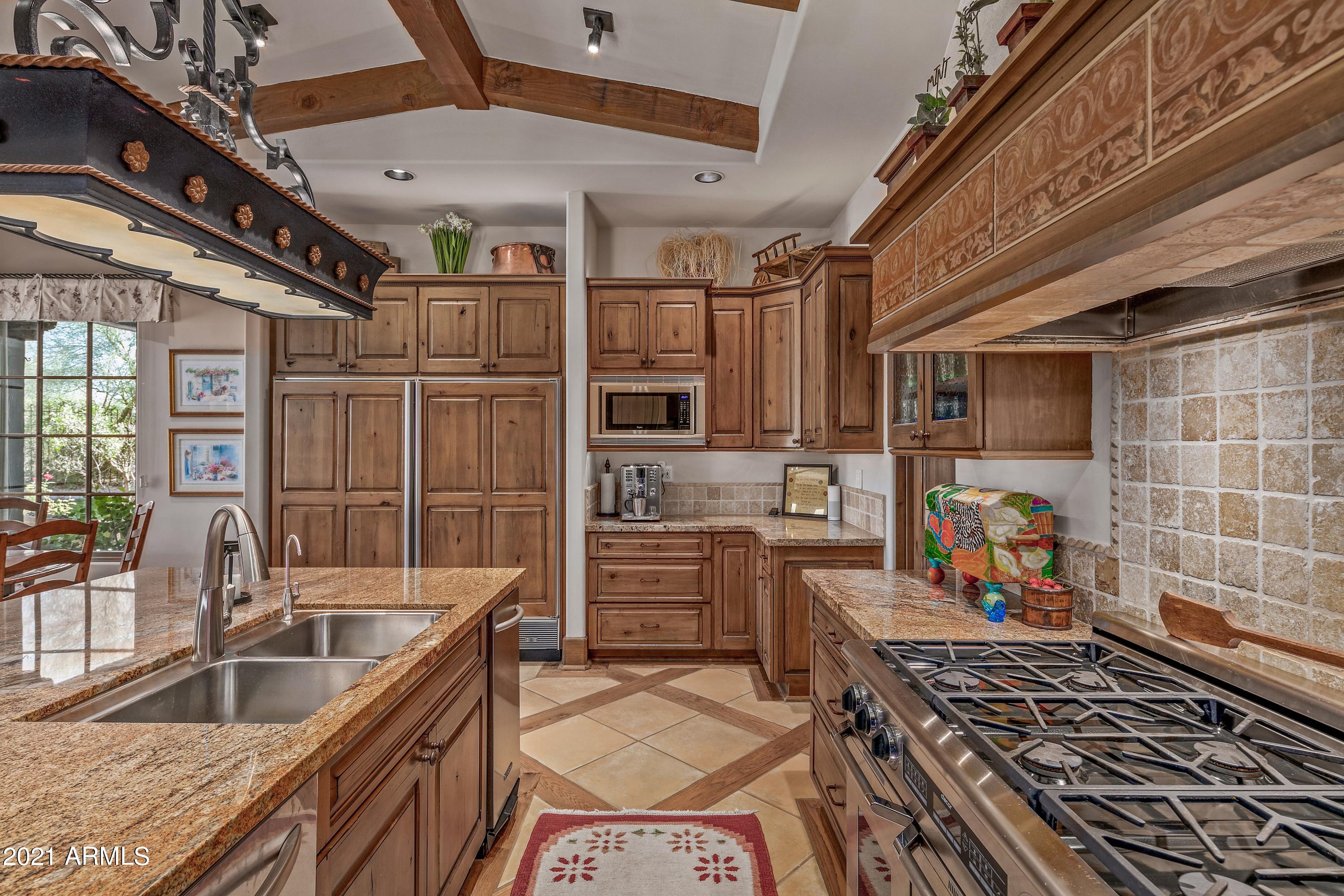WHISPER ROCK UNIT 1 - Residential