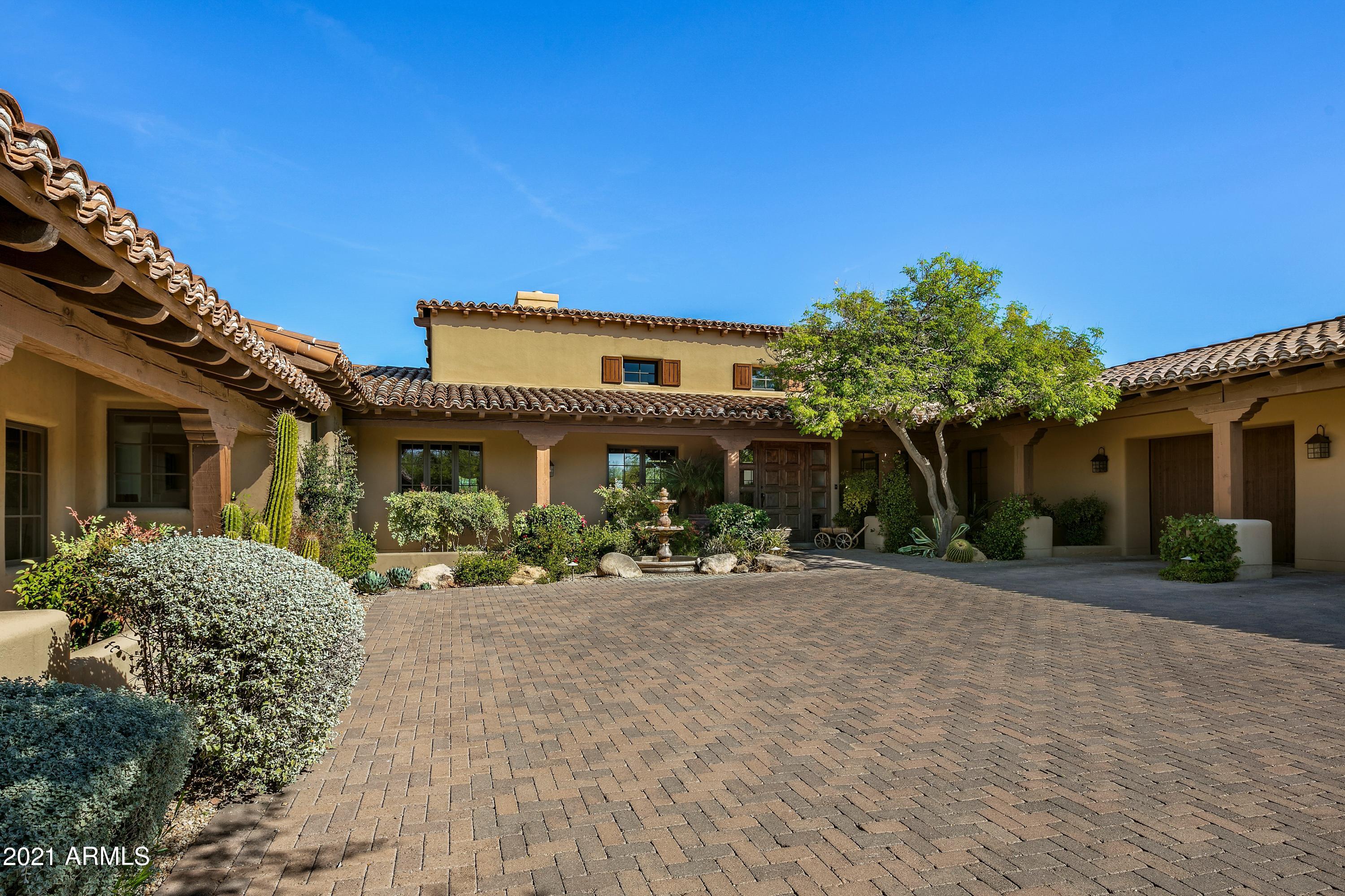 WHISPER ROCK UNIT 1 - Residential