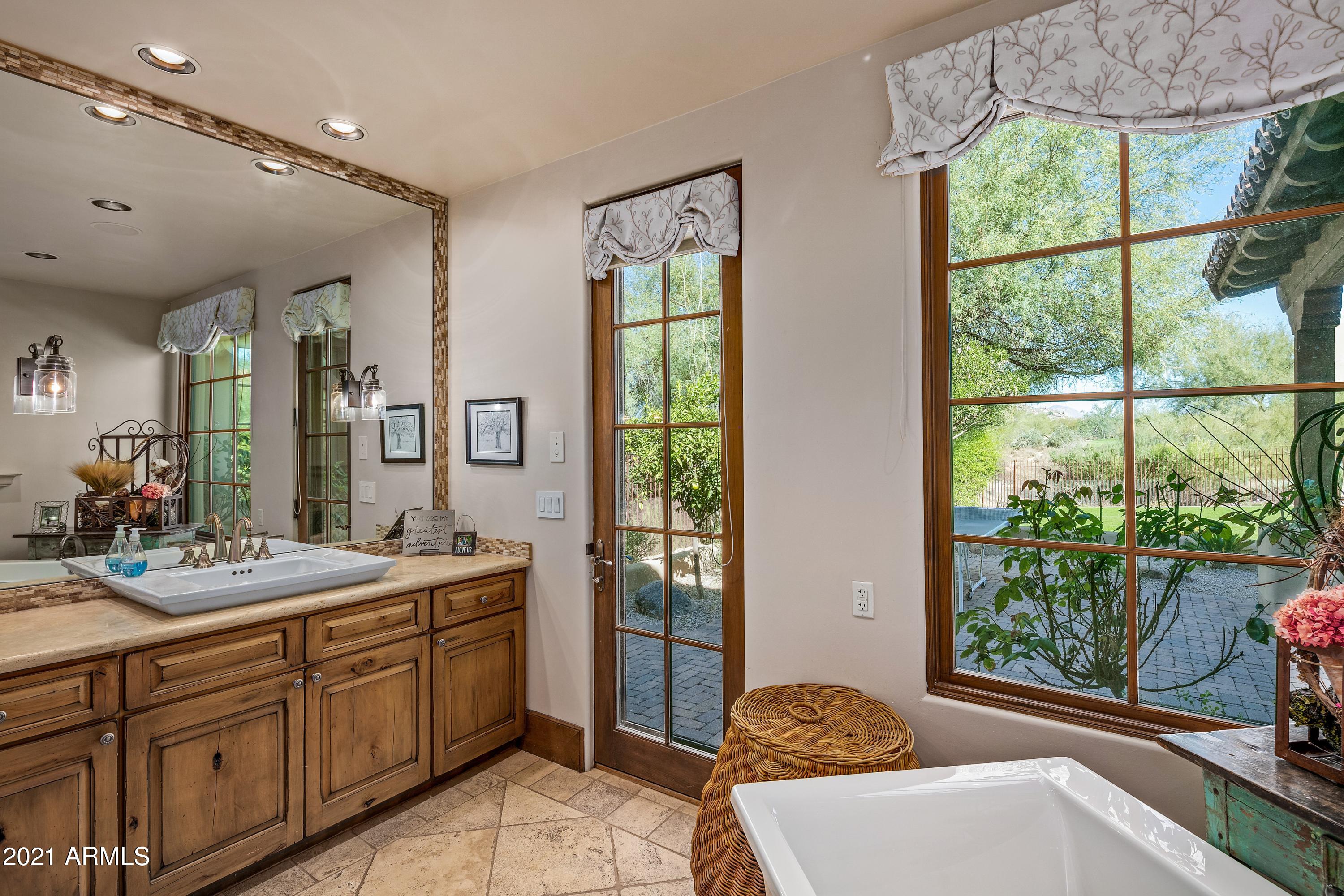WHISPER ROCK UNIT 1 - Residential